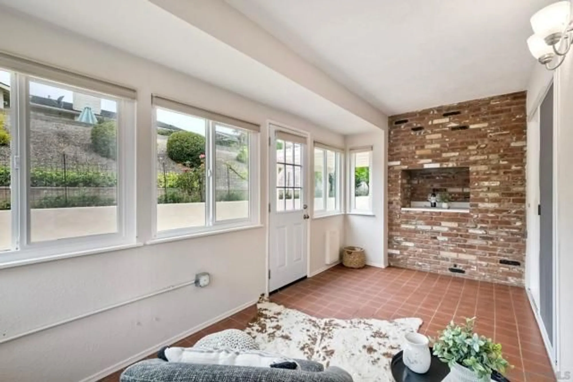 Property Slideshow image 32 of 42 | 12085 calle de maria, San Diego, CA, 92128