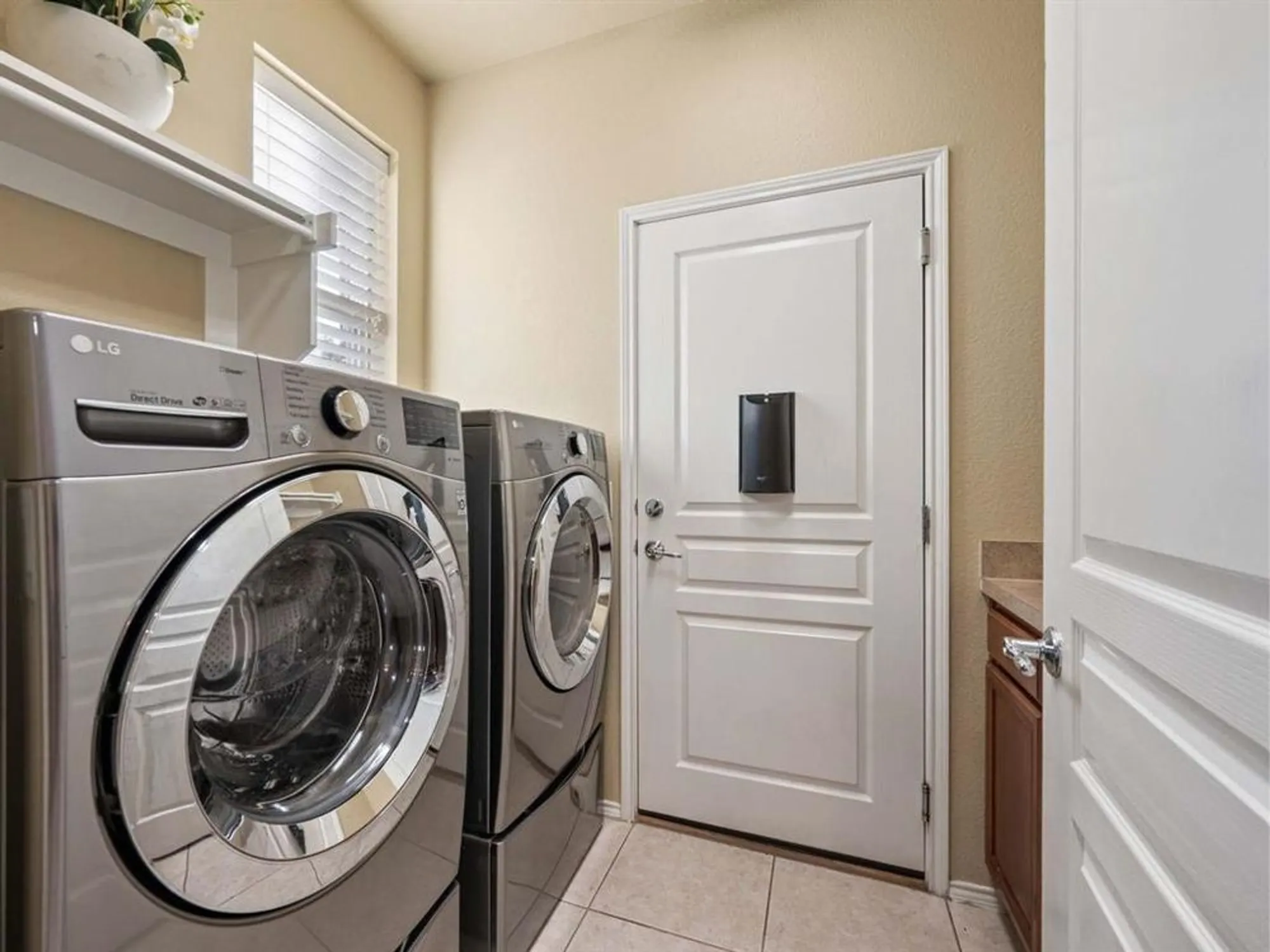 Property Slideshow image 10 of 39 | 7356 pasatiempo dr, Frisco, TX, 75036