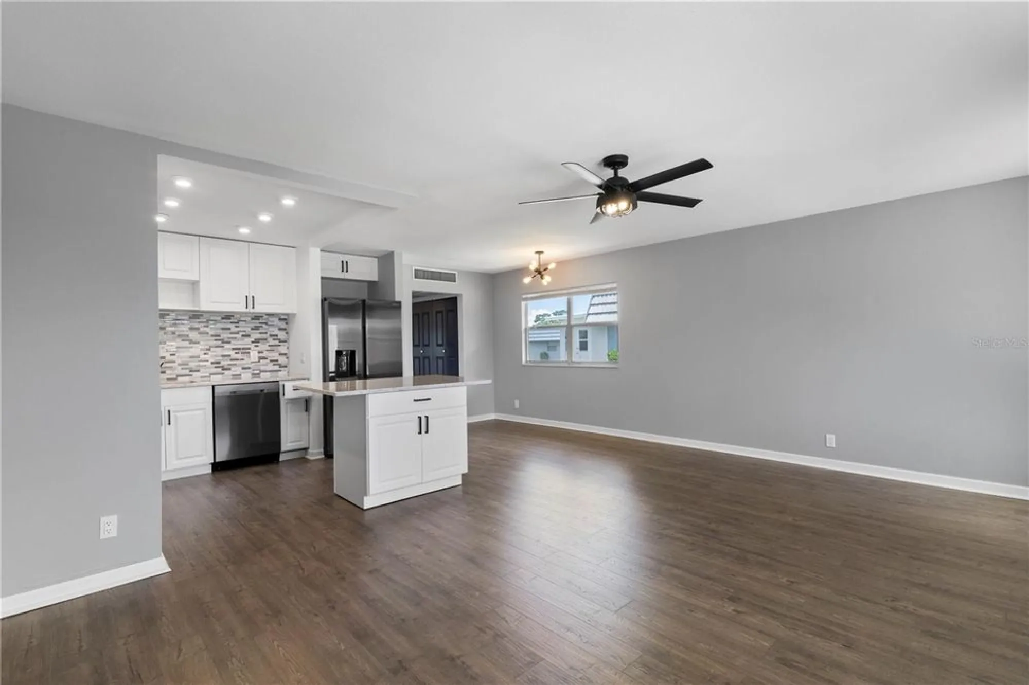 Property Slideshow image 6 of 53 | 201 bedford st 79, Sun City Center, FL, 33573