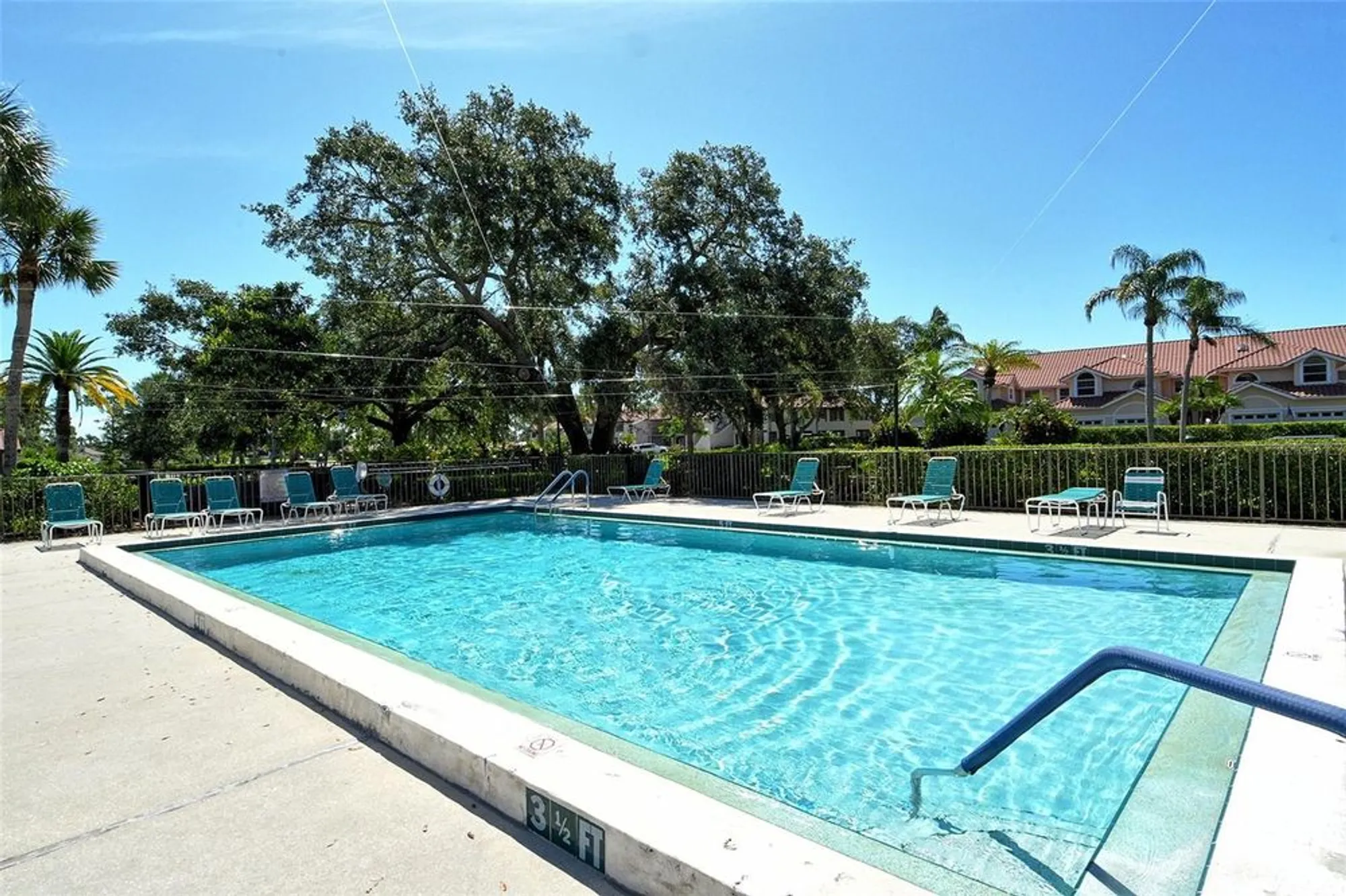 Property Slideshow image 32 of 34 | 5598 golf pointe dr unit a-1, Sarasota, FL, 34243