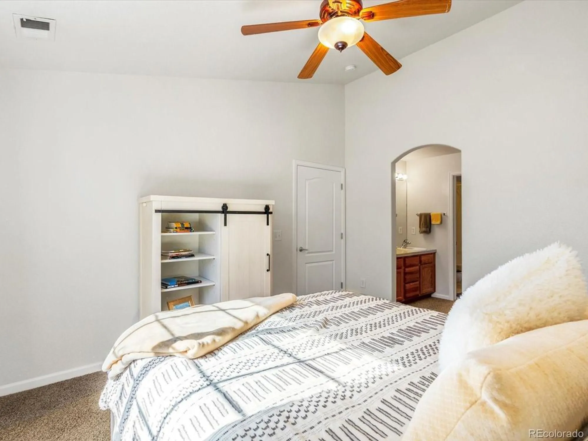 Property Slideshow image 22 of 32 | 4645 hahns peak dr unit 201, Loveland, CO, 80538