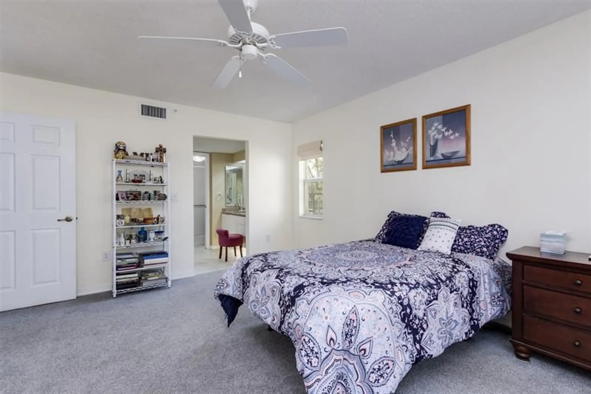 Property Slideshow image 19 of 33 | 9539 weldon cir f201, Tamarac, FL, 33321