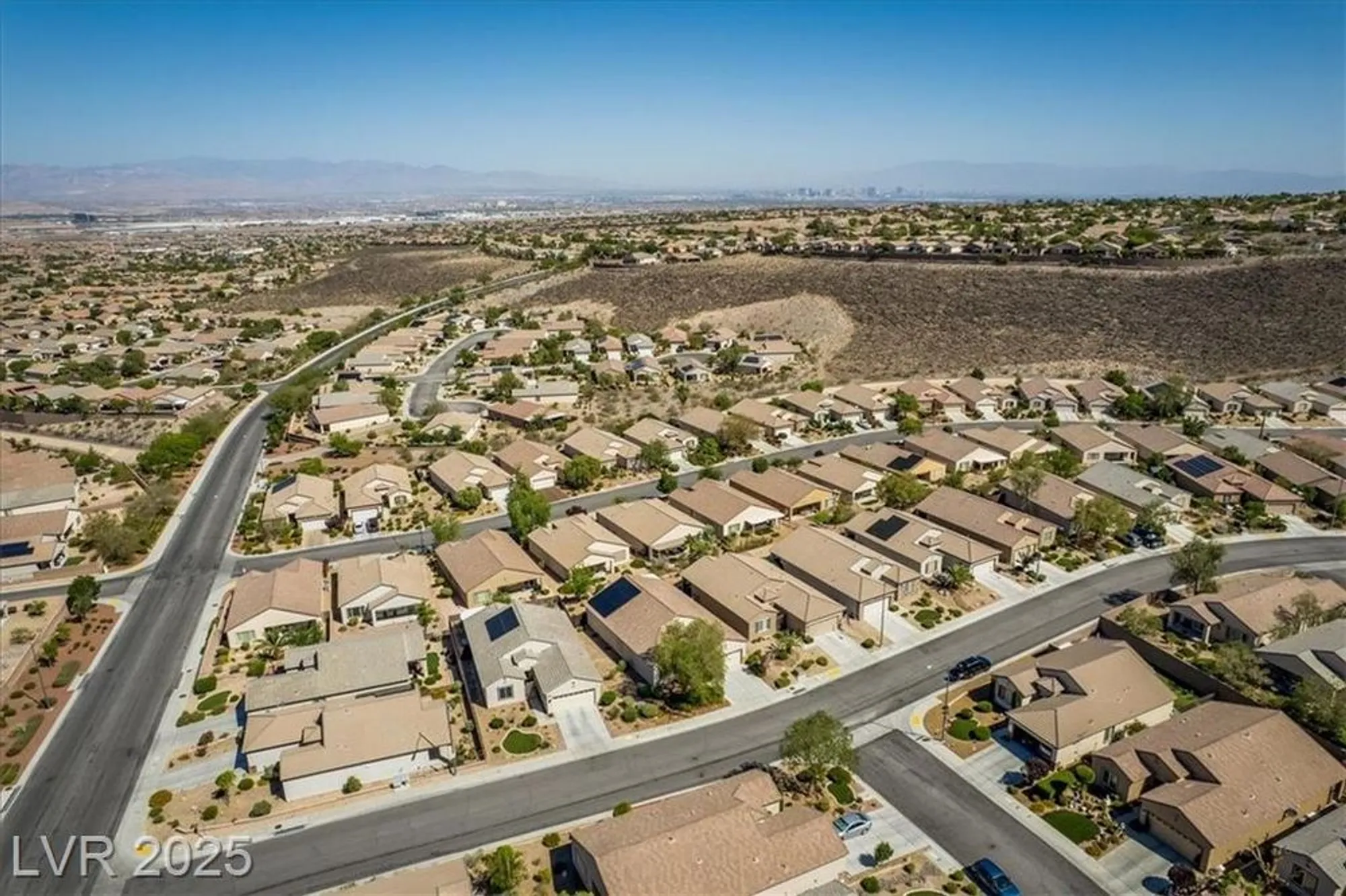 Property Slideshow image 42 of 47 | 2486 divine sky dr, Henderson, NV, 89044