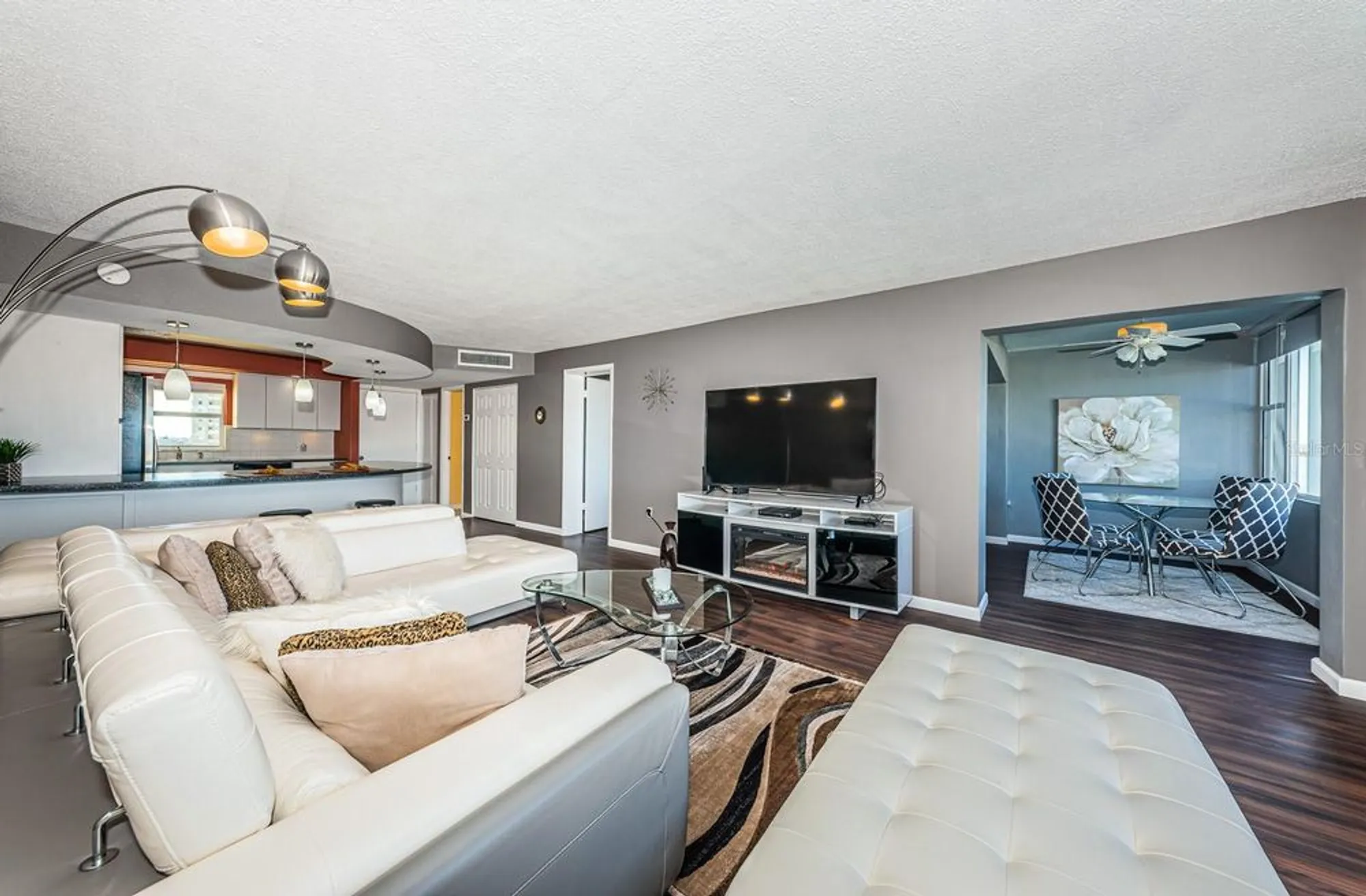 Property Slideshow image 18 of 54 | 4725 cove cir apt 604, Saint Petersburg, FL, 33708
