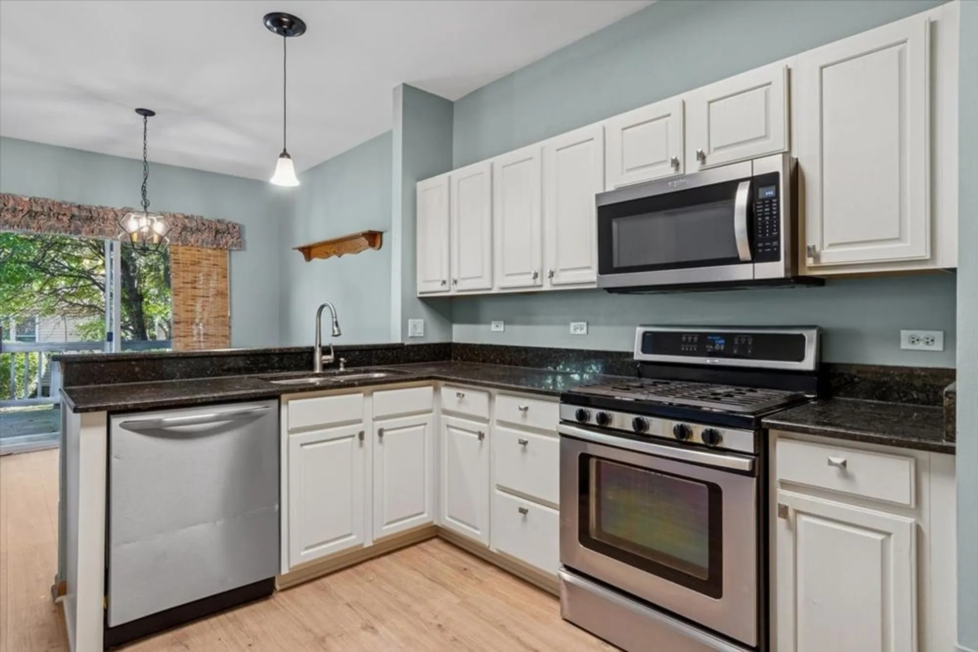 Property Slideshow image 9 of 20 | 20928 w spruce ln, Plainfield, IL, 60544