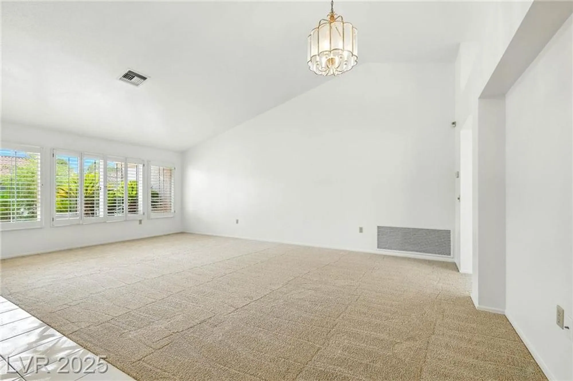 Property Slideshow image 9 of 35 | 8500 linderwood dr, Las Vegas, NV, 89134