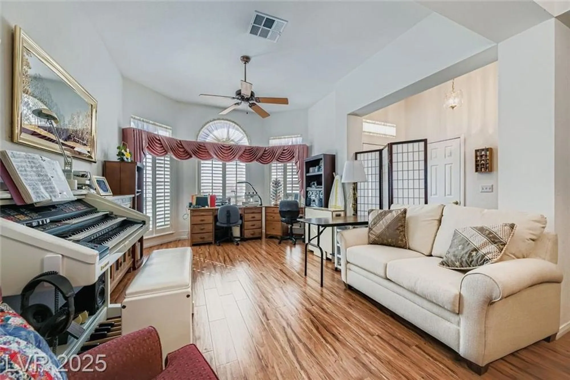 Property Slideshow image 3 of 49 | 5245 roca ln, Las Vegas, NV, 89130