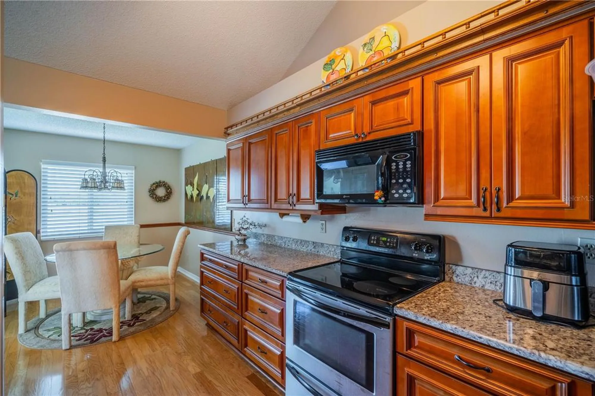 Property Slideshow image 14 of 37 | 1723 wolf laurel dr, Sun City Center, FL, 33573