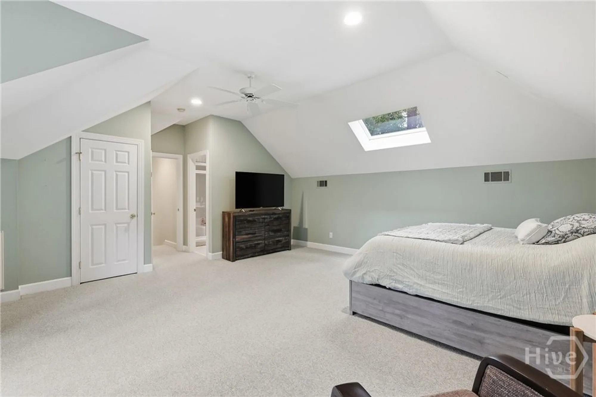 Property Slideshow image 38 of 56 | 5 marburg ln, Savannah, GA, 31411