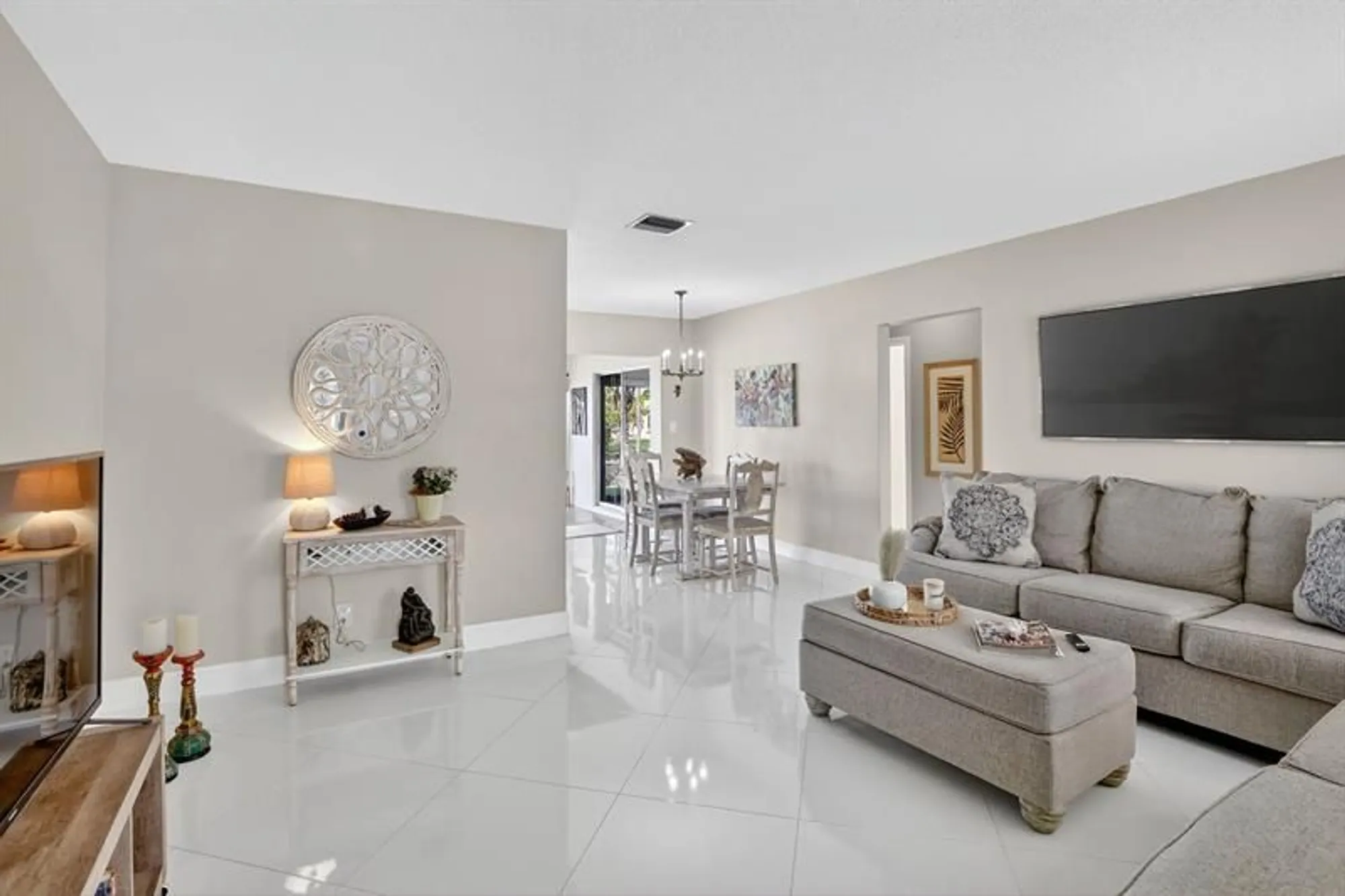 Property Slideshow image 6 of 51 | 4305 nw 49th dr, Tamarac, FL, 33319