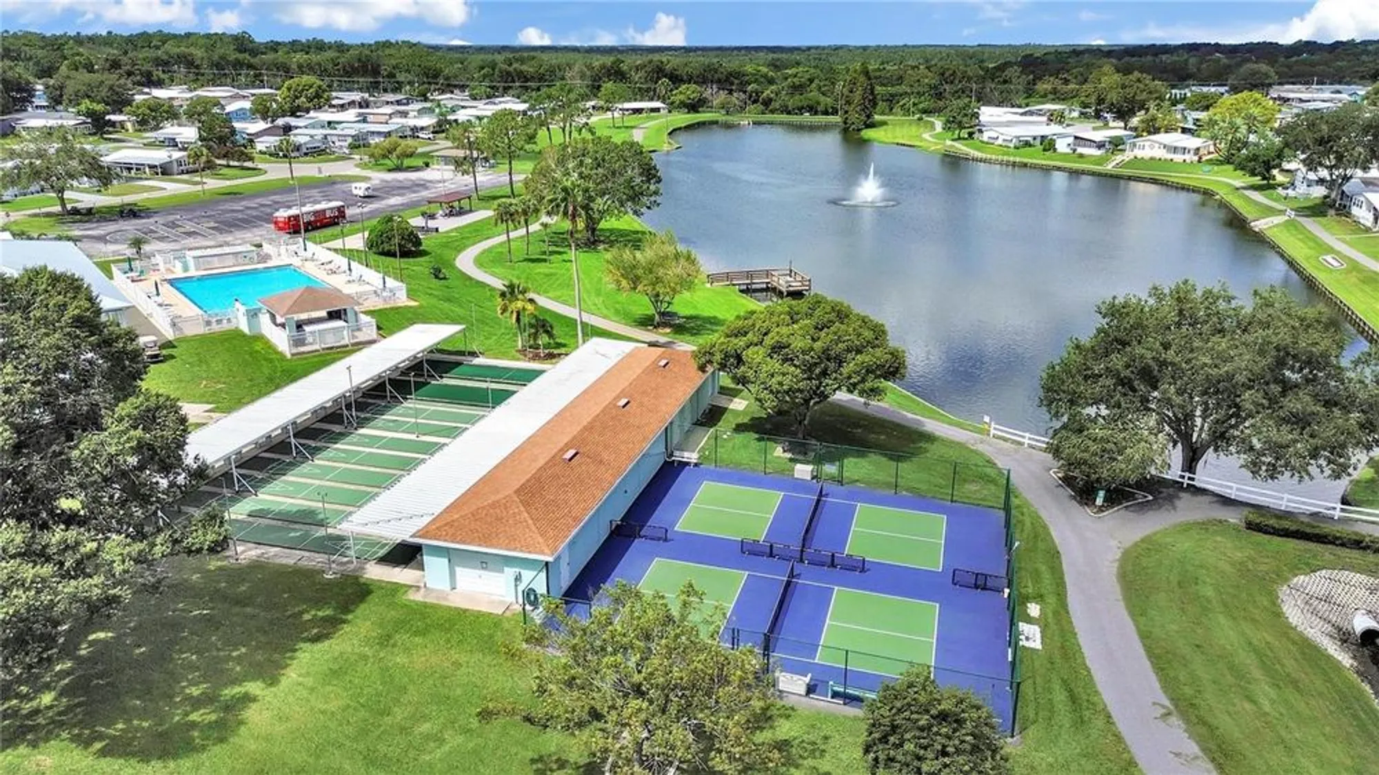 Property Slideshow image 41 of 45 | 4909 foxwood lake dr, Lakeland, FL, 33810