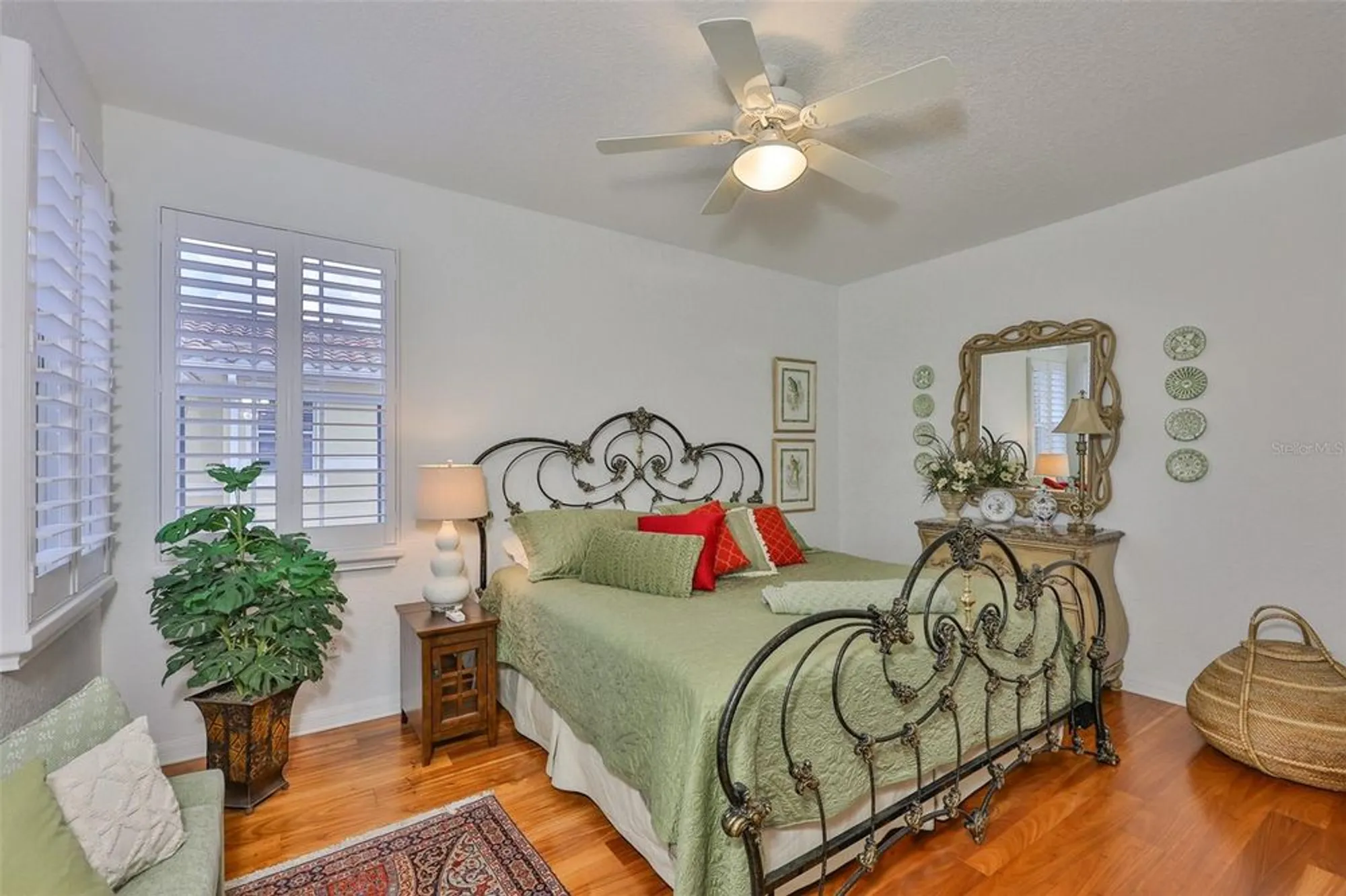 Property Slideshow image 32 of 57 | 1360 emerald dunes dr, Sun City Center, FL, 33573
