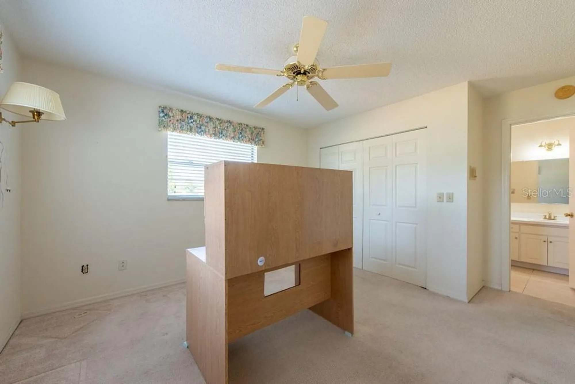 Property Slideshow image 23 of 44 | 106 silverbell ct, Sun City Center, FL, 33573