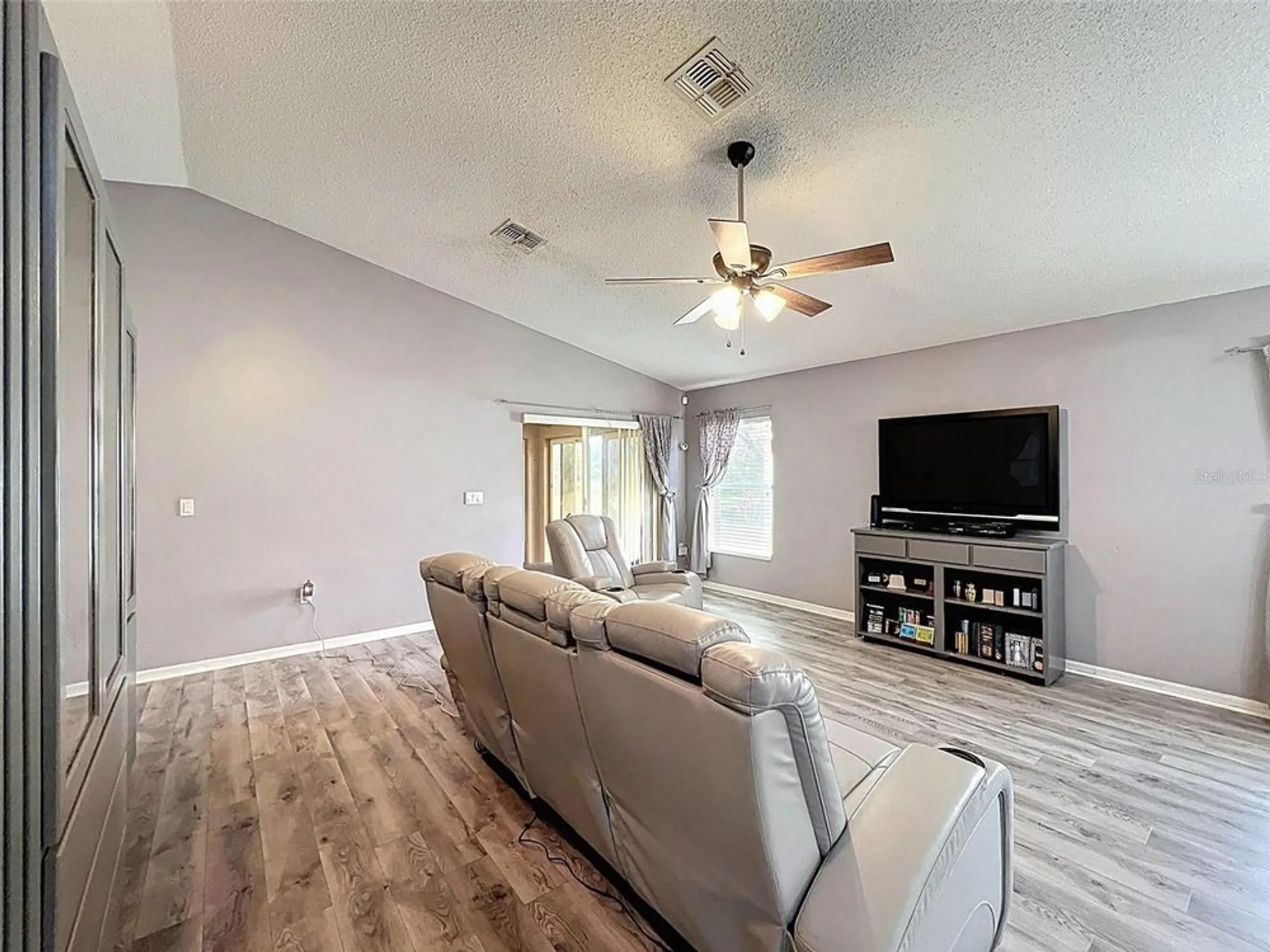 Property Slideshow image 20 of 61 | 189 center oak cir, Spring Hill, FL, 34609