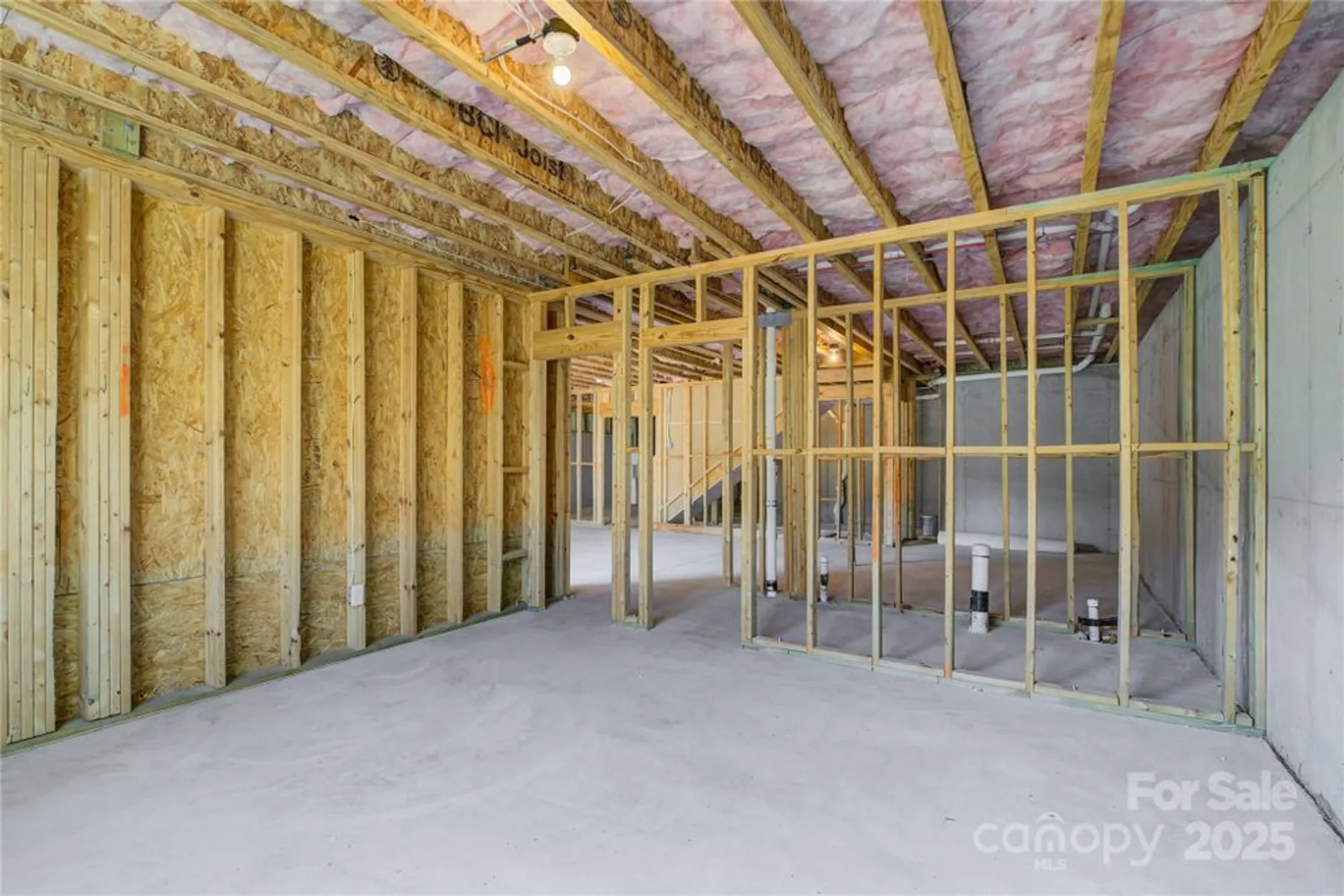 Property Slideshow image 41 of 48 | 15429 topanga dr, Charlotte, NC, 28278