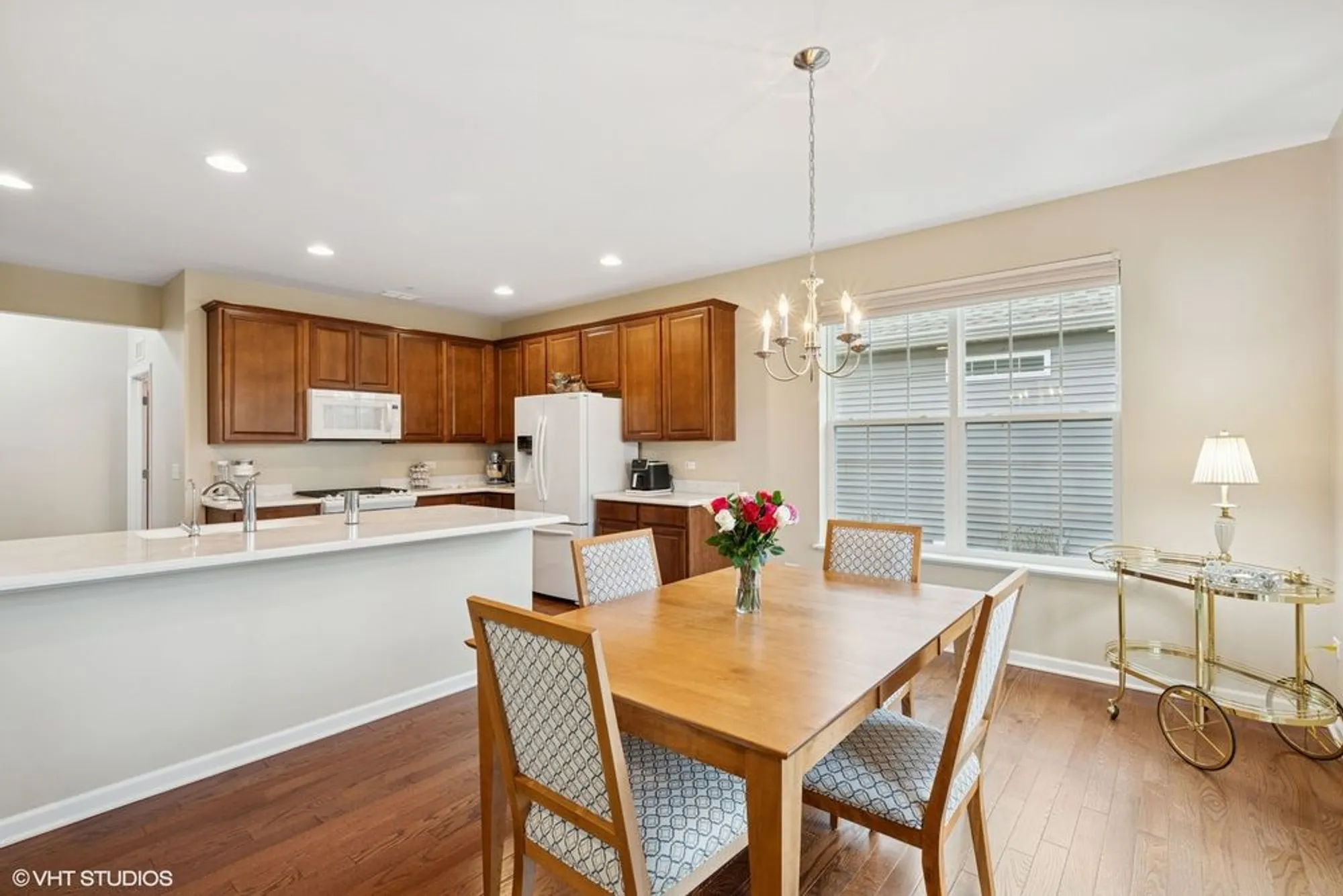 Property Slideshow image 6 of 19 | 451 mahogany dr, Algonquin, IL, 60102