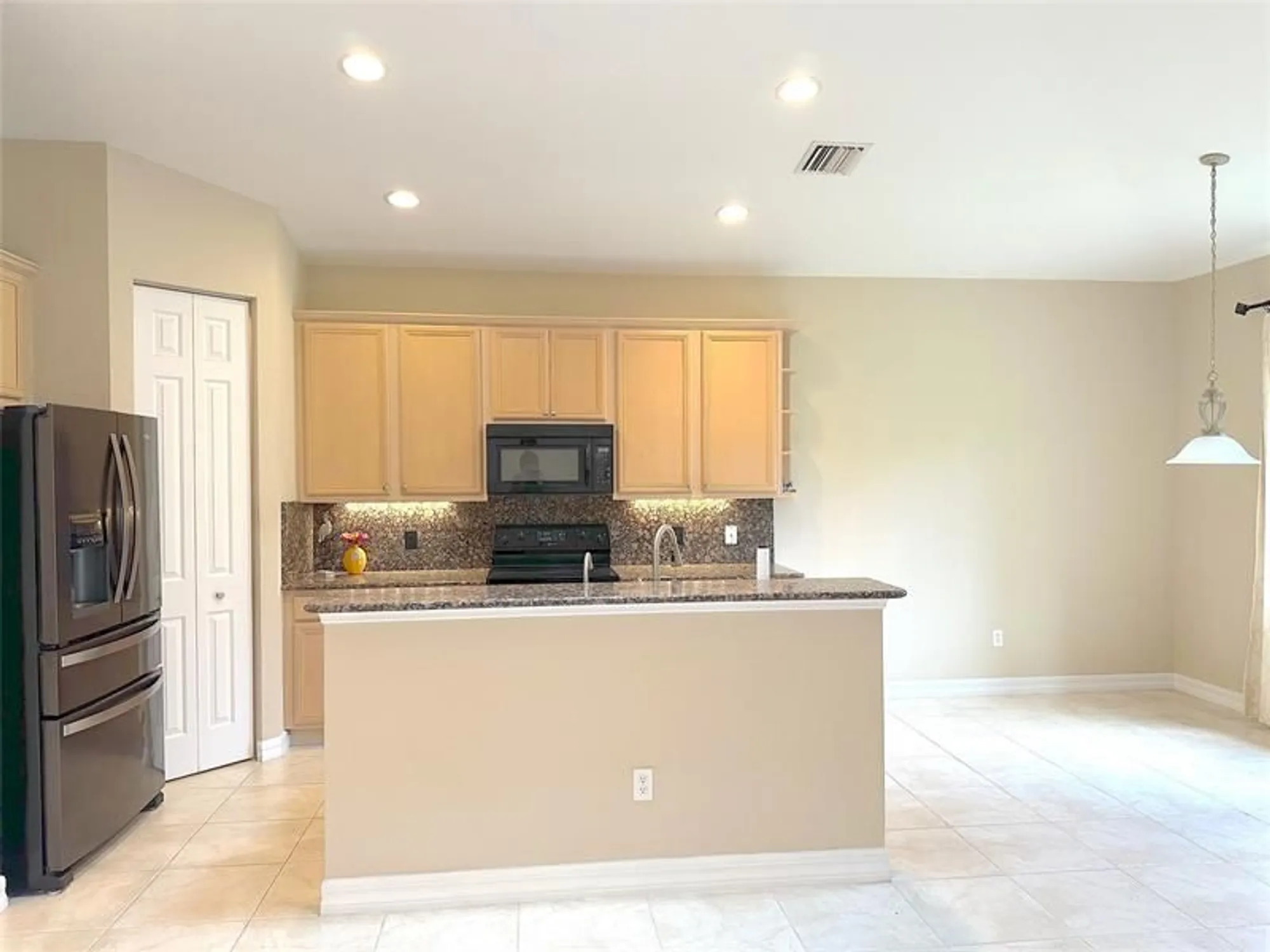 Property Slideshow image 15 of 43 | 6201 thames pl, Vero Beach, FL, 32966