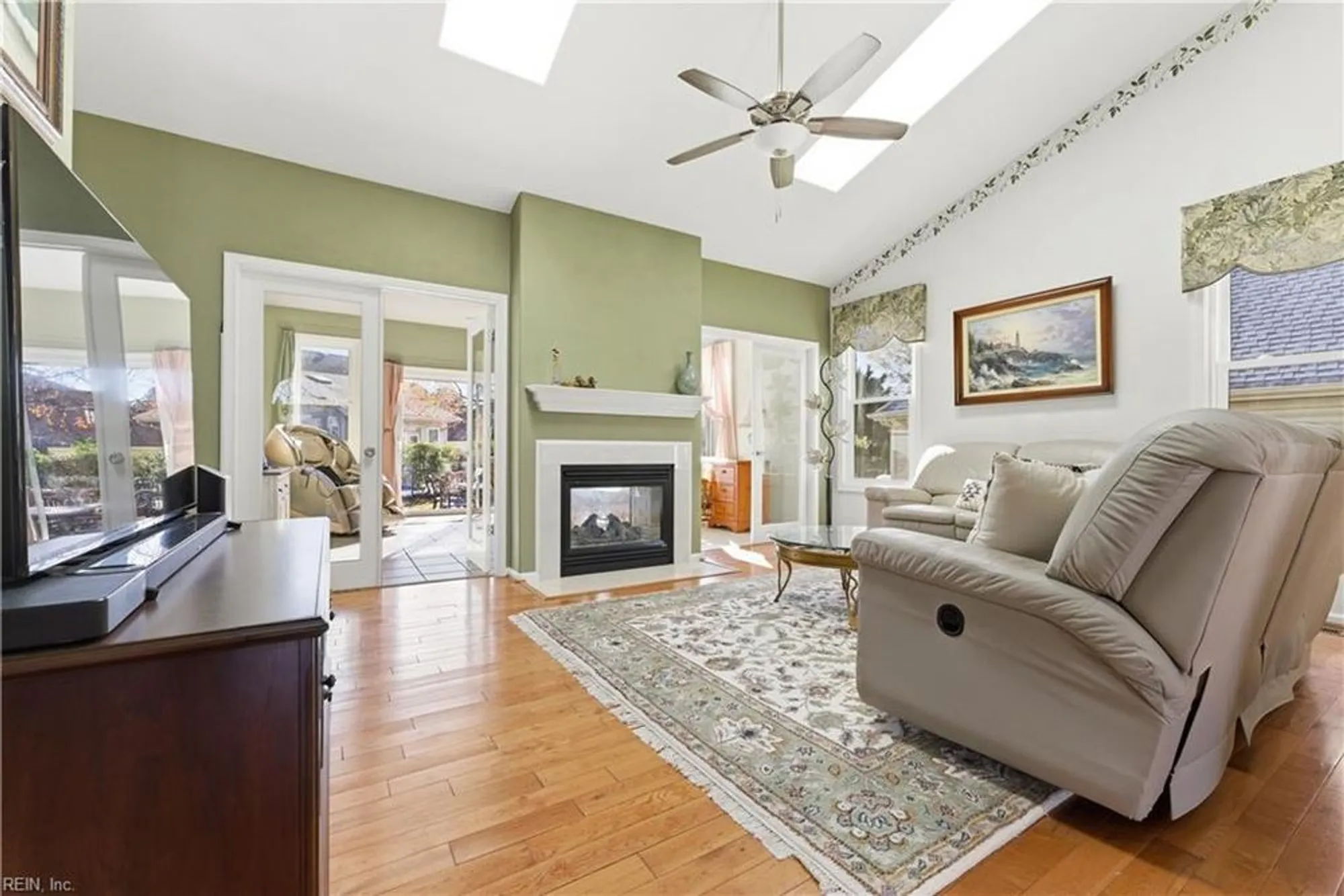 Property Slideshow image 5 of 44 | 3237 gallahad dr, Virginia Beach, VA, 23456