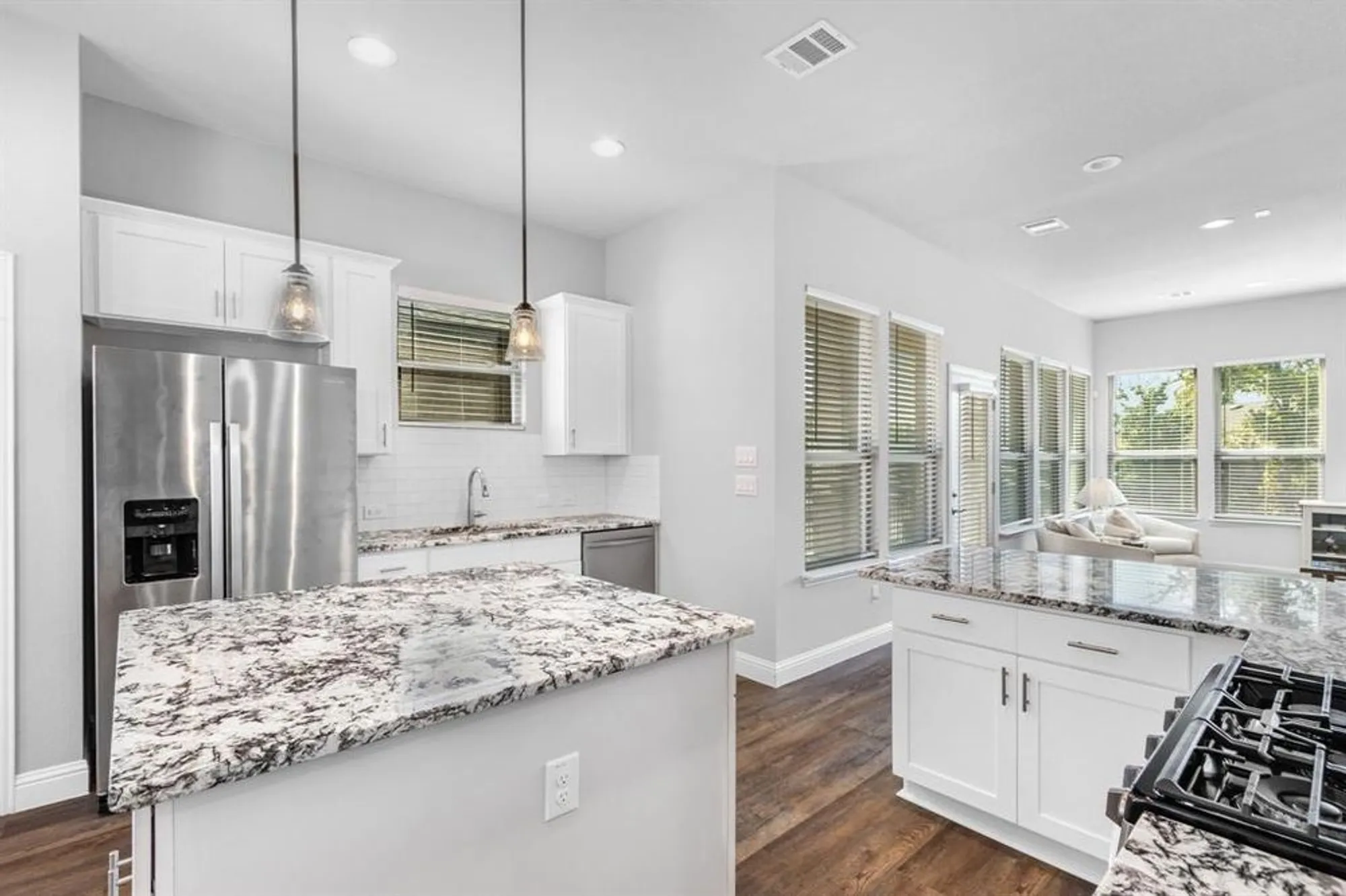 Property Slideshow image 16 of 32 | 3713 fireside ln, Mckinney, TX, 75071