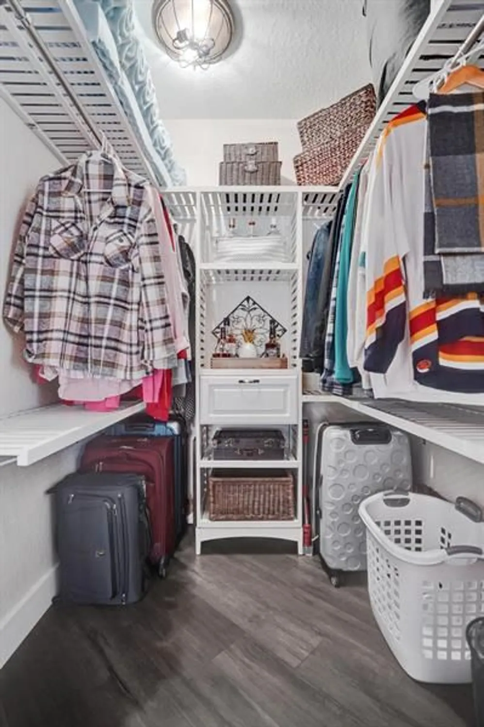 Property Slideshow image 39 of 57 | 7755 yardley dr 209, Tamarac, FL, 33321