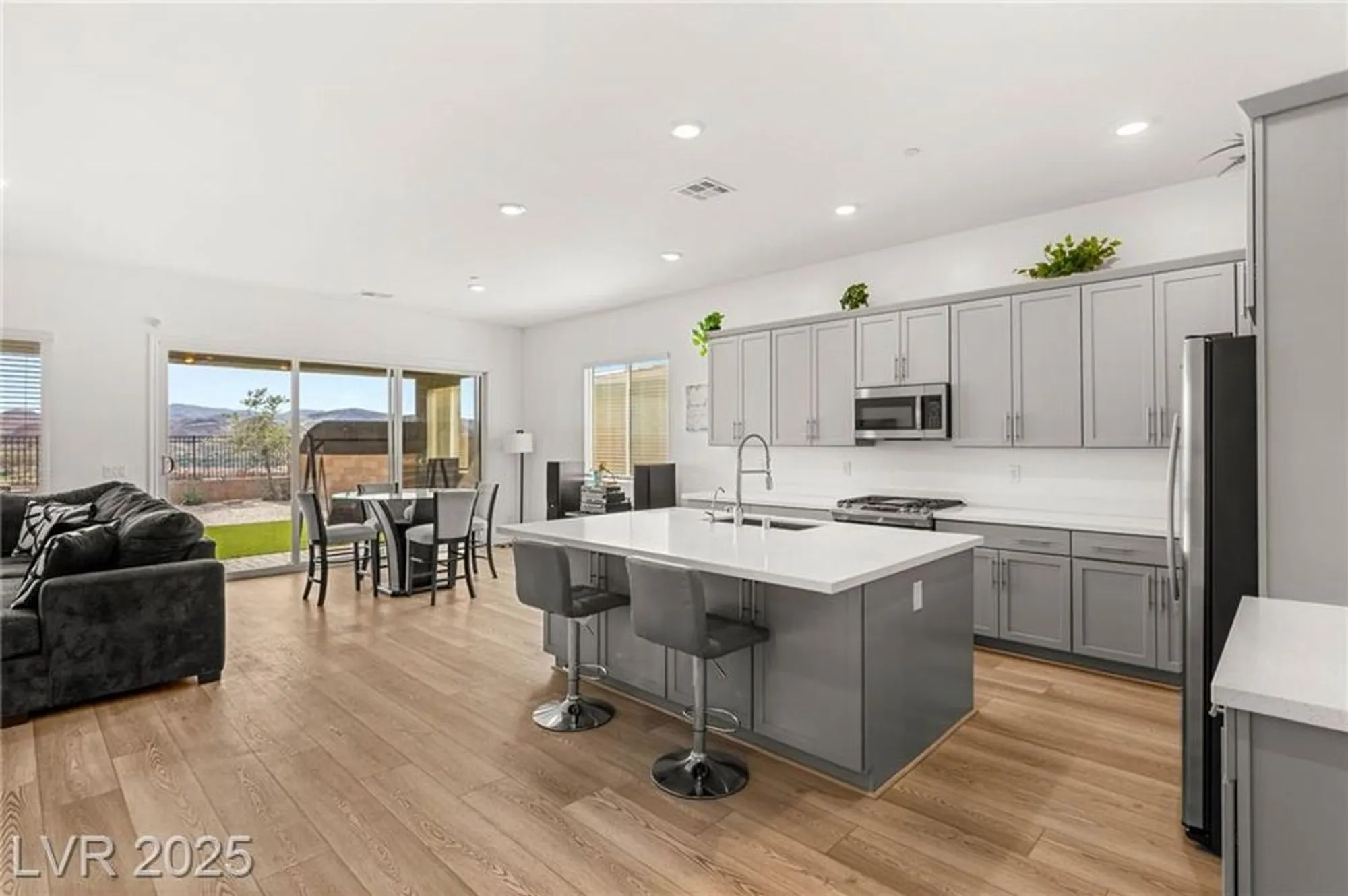 Property Slideshow image 3 of 42 | 116 juliette pointe ln, Henderson, NV, 89011