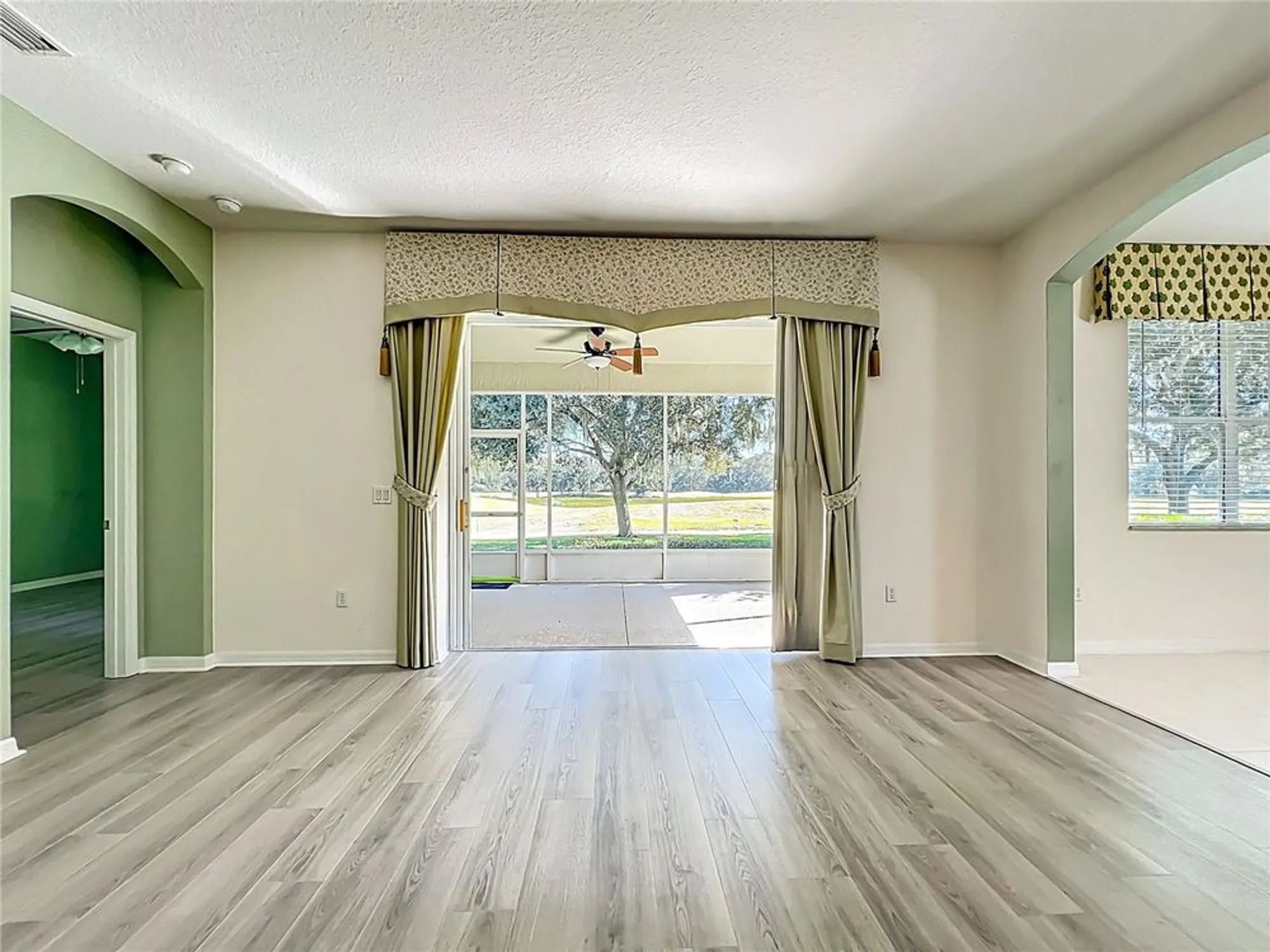 Property Slideshow image 15 of 53 | 3507 arlington ridge blvd, Leesburg, FL, 34748