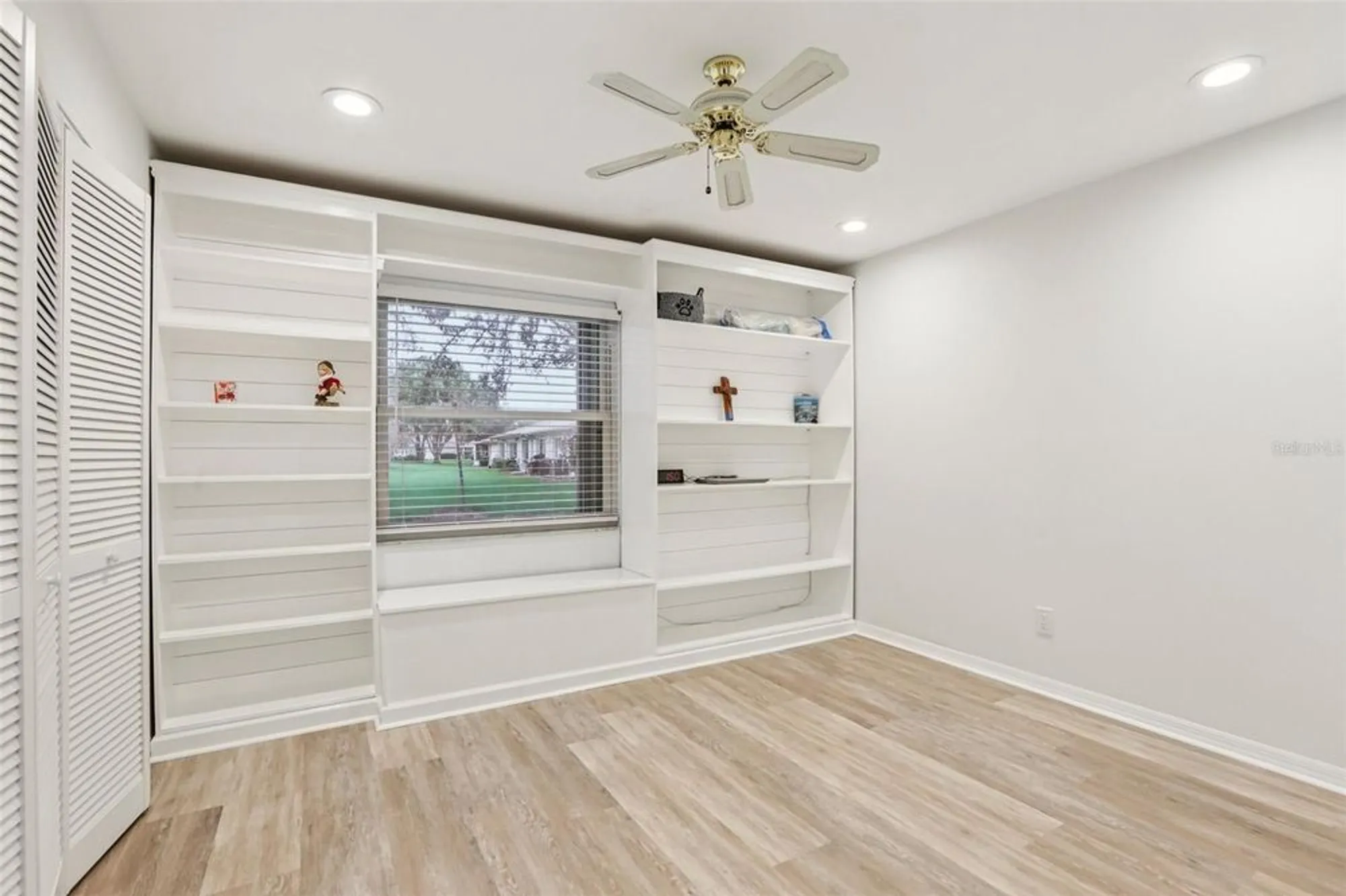 Property Slideshow image 24 of 56 | 2603 lancaster dr, Sun City Center, FL, 33573