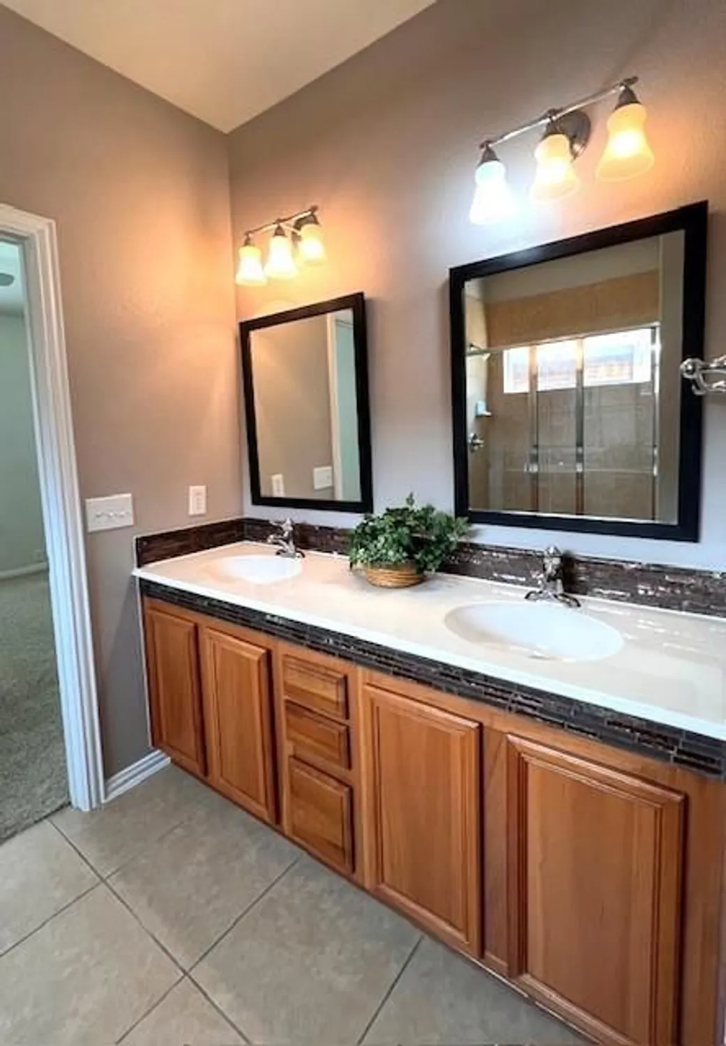 Property Slideshow image 12 of 24 | 559 rockledge ct, Frisco, TX, 75036