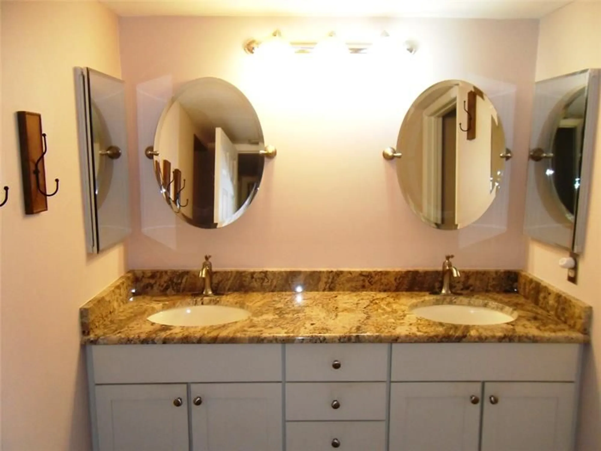 Property Slideshow image 22 of 28 | 3500 twin lakes ter apt 202, Fort Pierce, FL, 34951