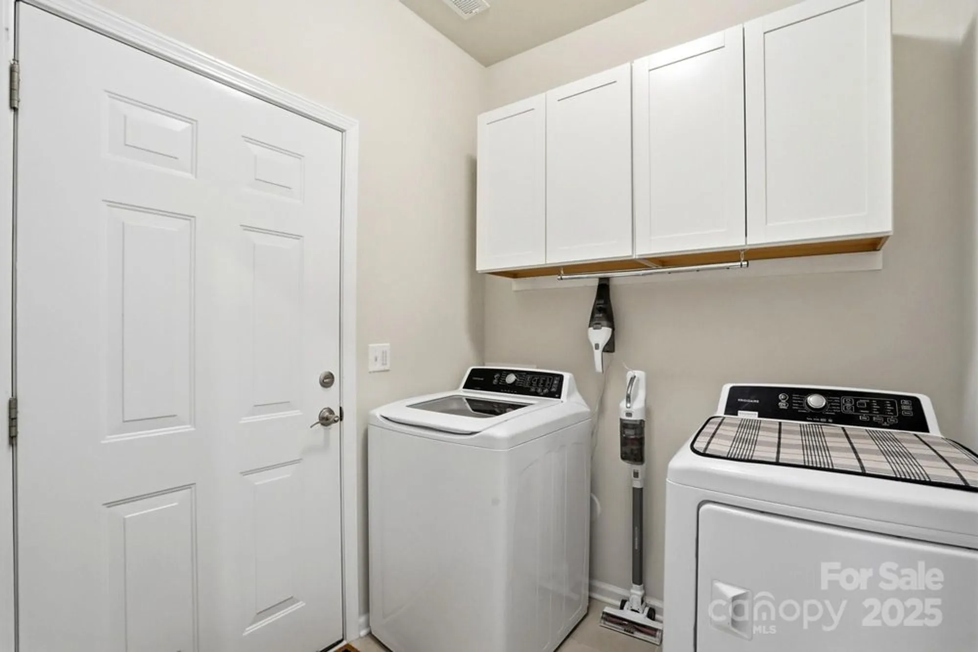 Property Slideshow image 10 of 48 | 128 van gogh trl, Mount Holly, NC, 28120