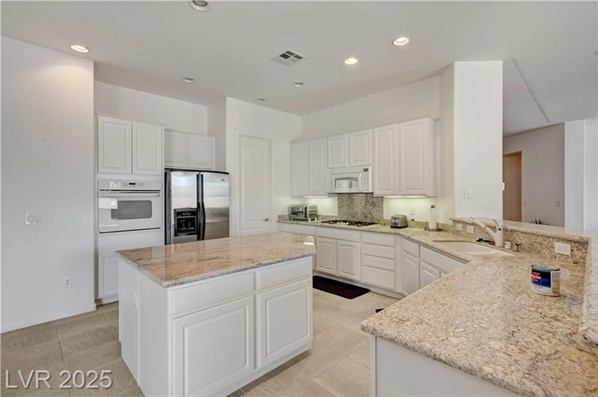 Property Slideshow image 18 of 45 | 2183 clearwater lake dr, Henderson, NV, 89044