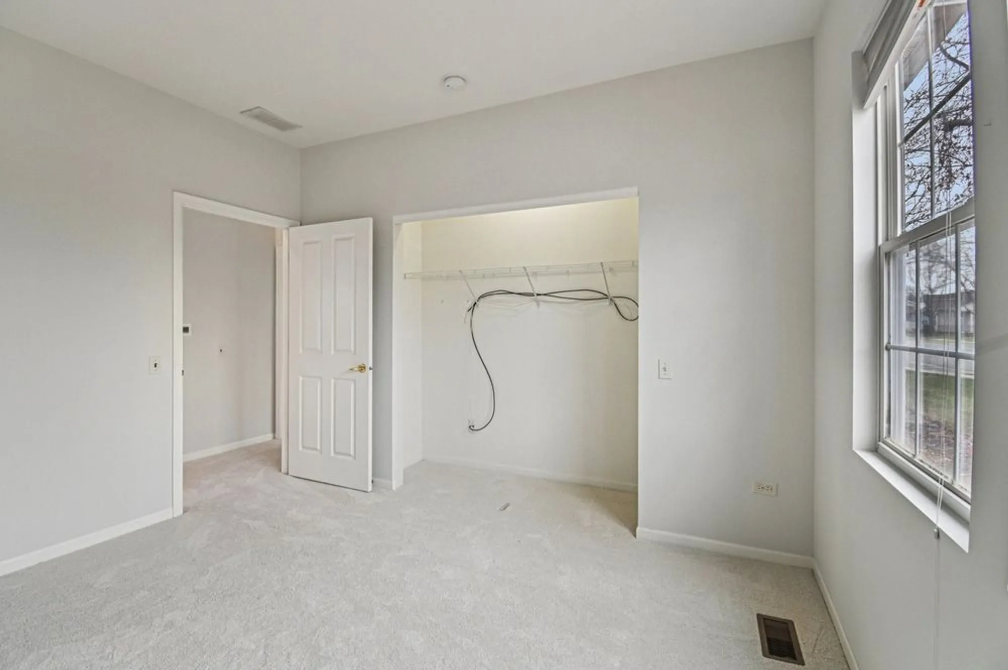 Property Slideshow image 18 of 20 | , Huntley, IL, 60142