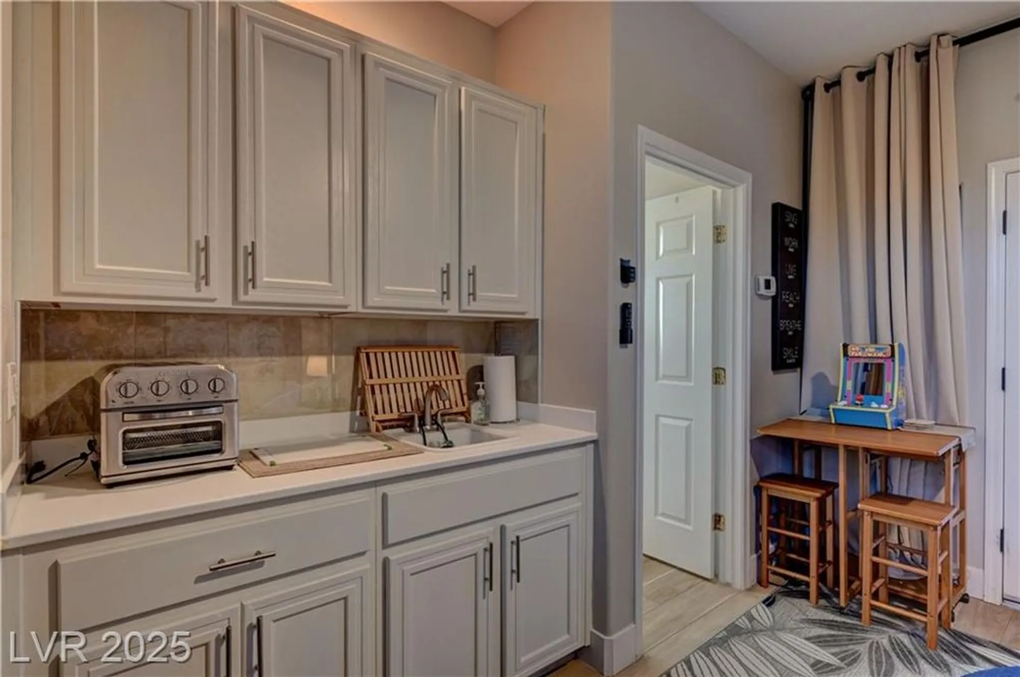 Property Slideshow image 38 of 50 | 3034 hickory valley rd, Henderson, NV, 89052