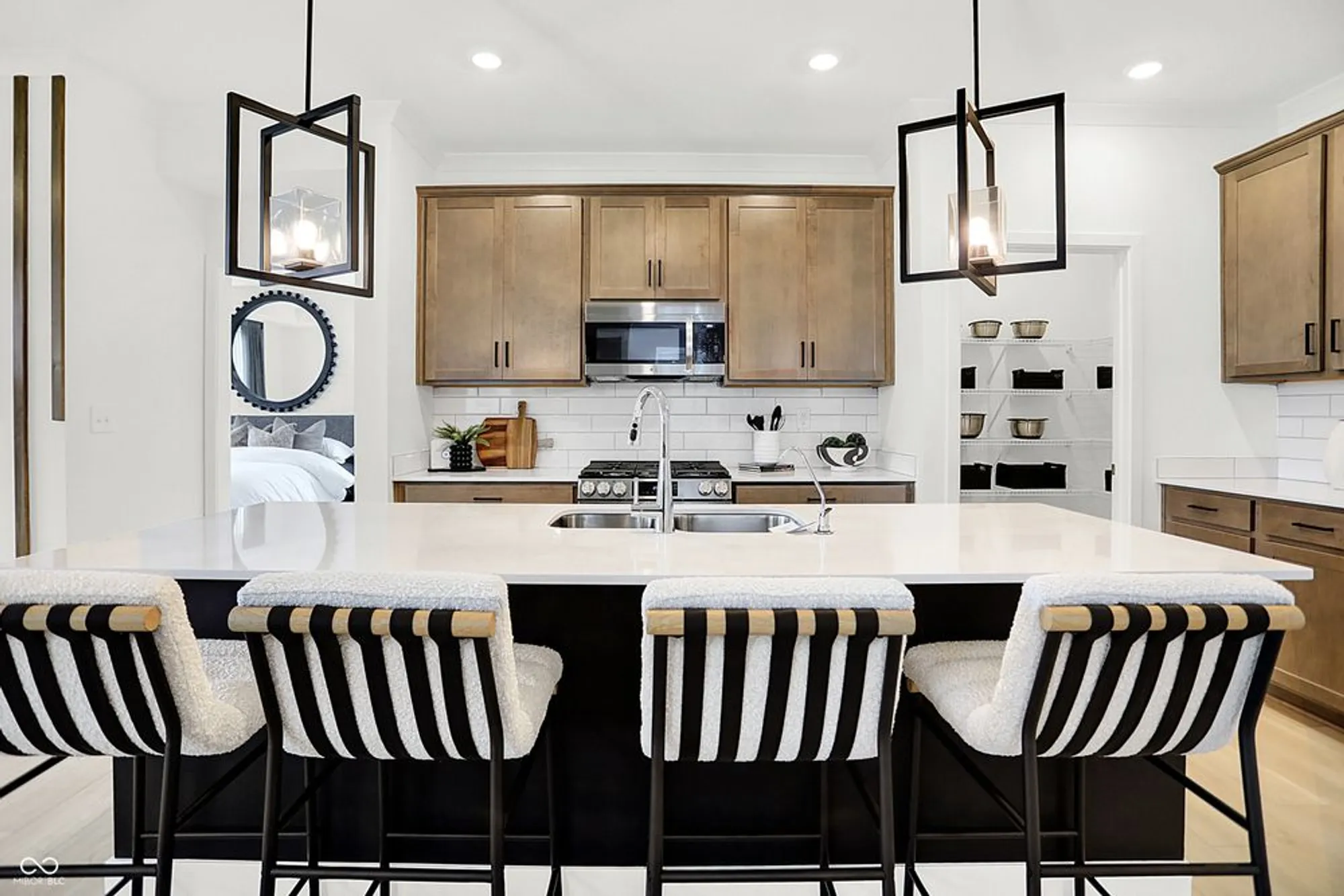 Property Slideshow image 10 of 31 | 5339 nettleton way, Avon, IN, 46123