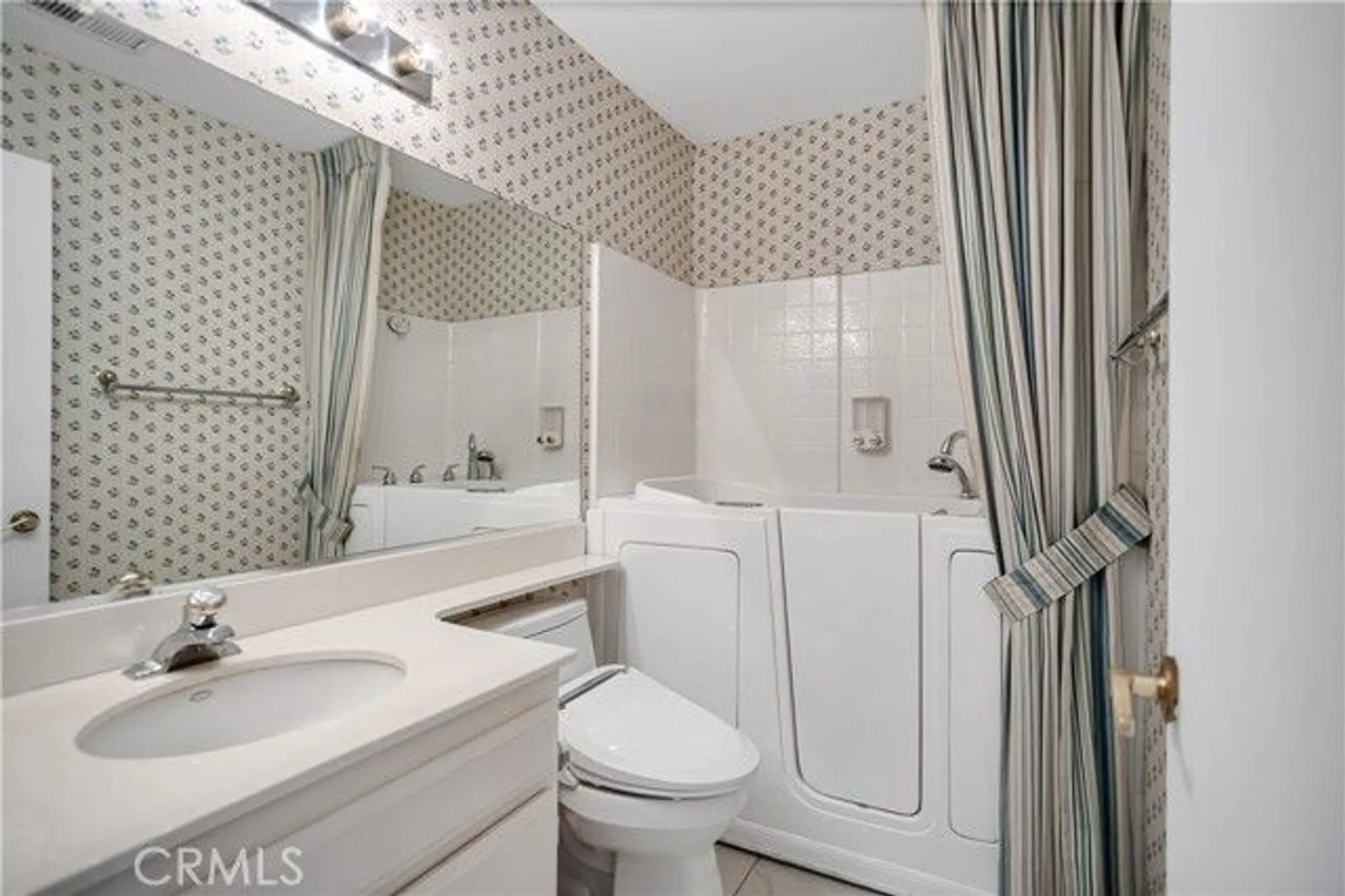 Property Slideshow image 19 of 36 | 917 laguna seca ct, Banning, CA, 92220