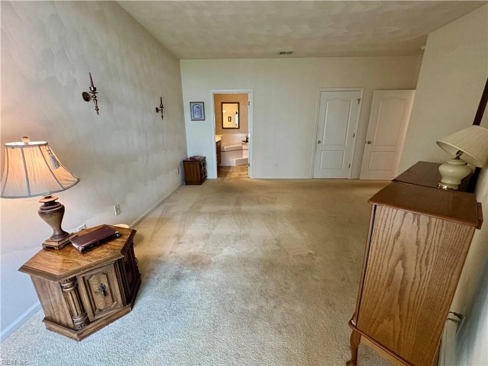 Property Slideshow image 16 of 37 | 2811 loveliness ct, Virginia Beach, VA, 23456