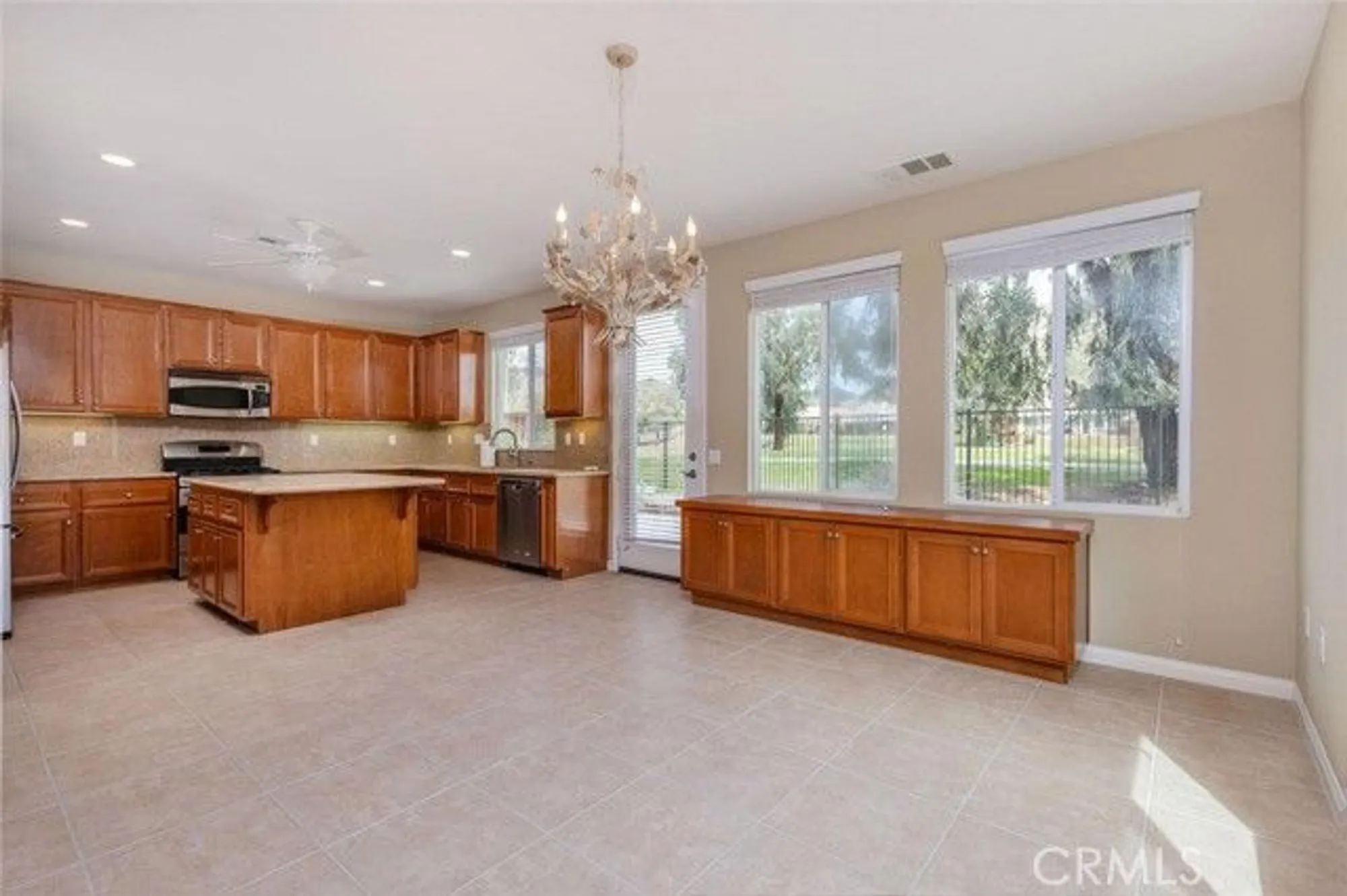 Property Slideshow image 19 of 48 | 7692 dutra dr, Hemet, CA, 92545