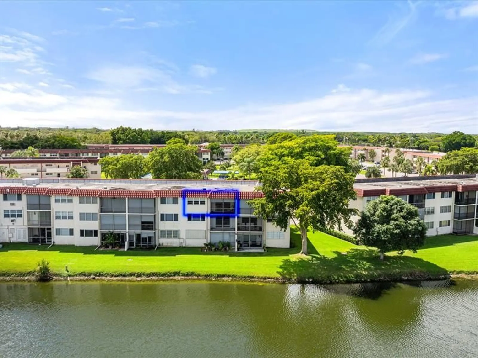 Property Slideshow image 30 of 42 | 9423 s hollybrook lake dr 309, Pembroke Pines, FL, 33025