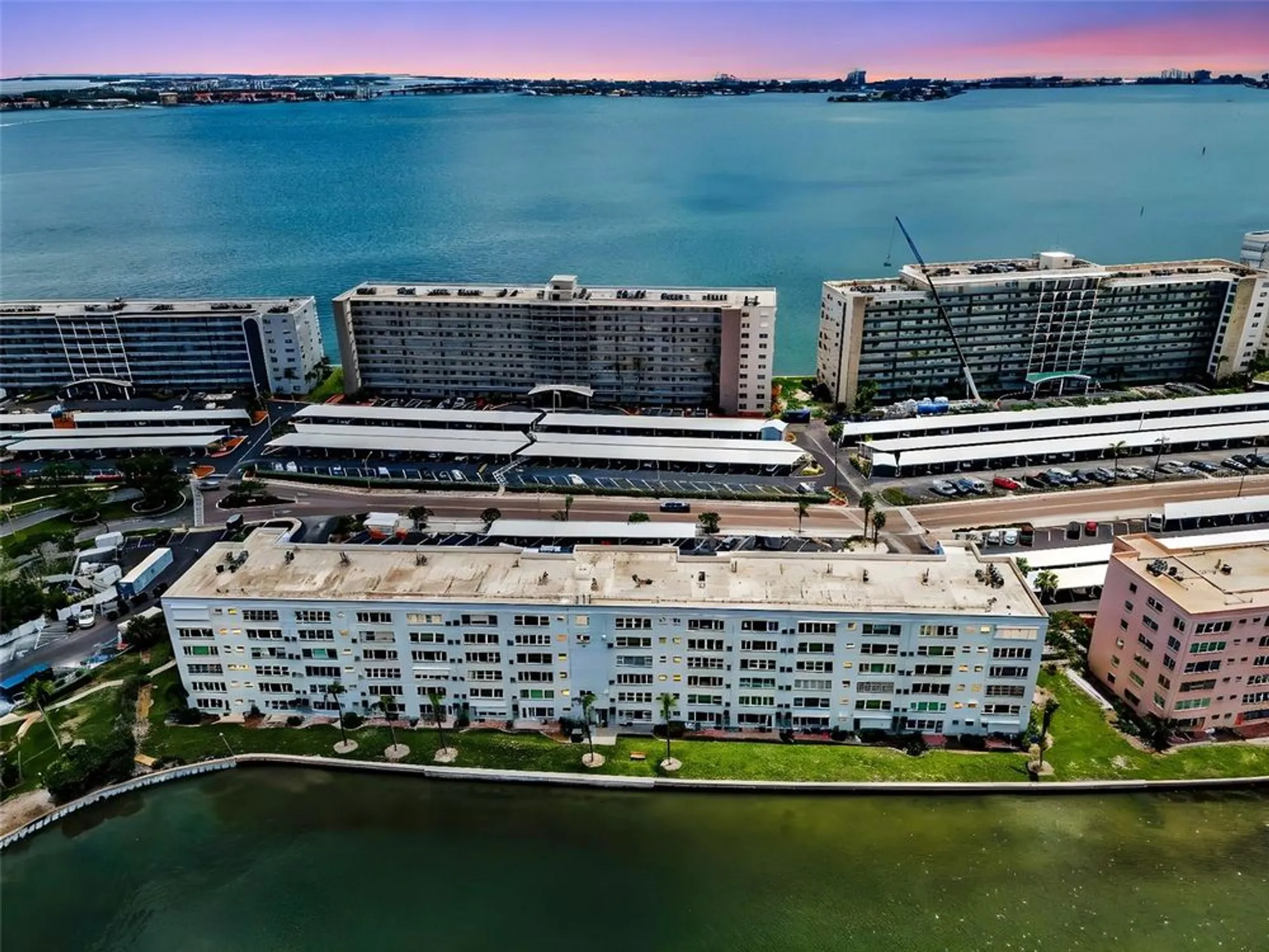 Property Slideshow image 42 of 99 | 5925 shore blvd 505, Gulfport, FL, 33707