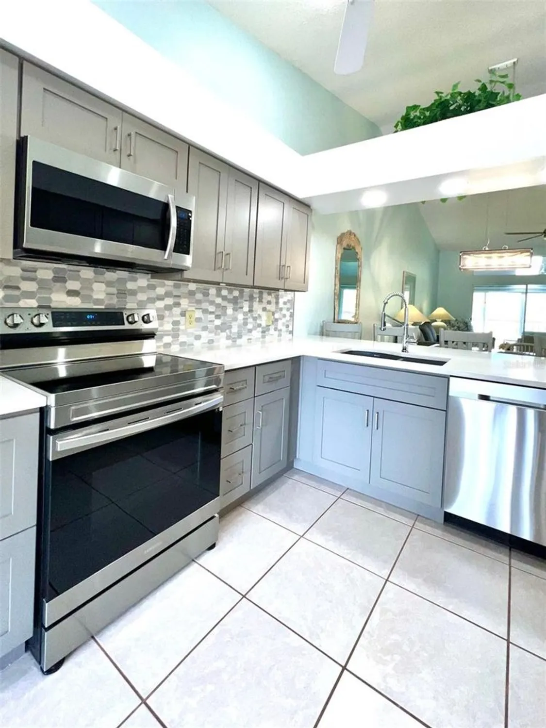 Property Slideshow image 15 of 71 | 6707 stone river rd apt 203, Bradenton, FL, 34203
