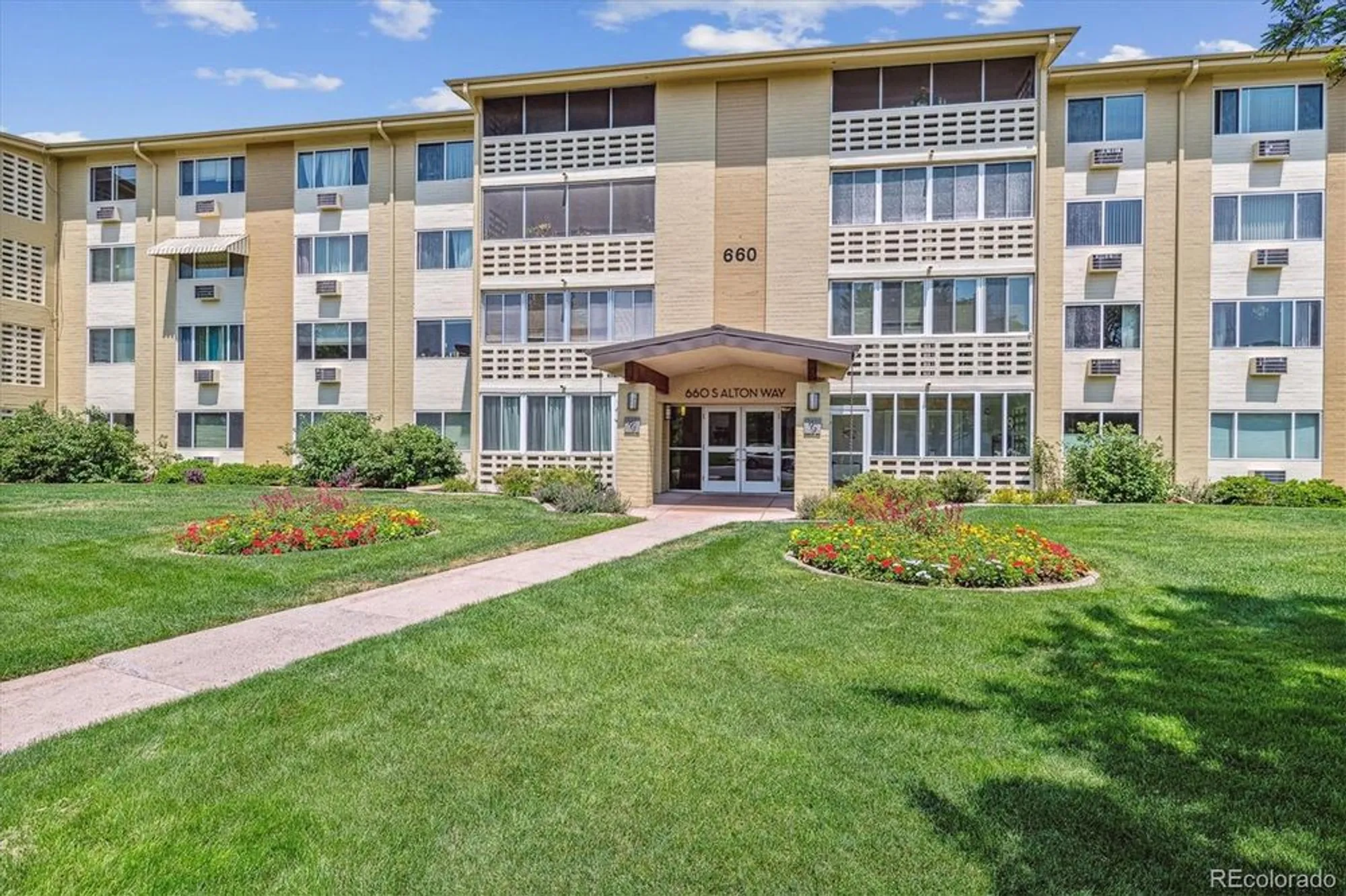 Property Slideshow image 24 of 50 | 660 s alton way 3b, Denver, CO, 80247