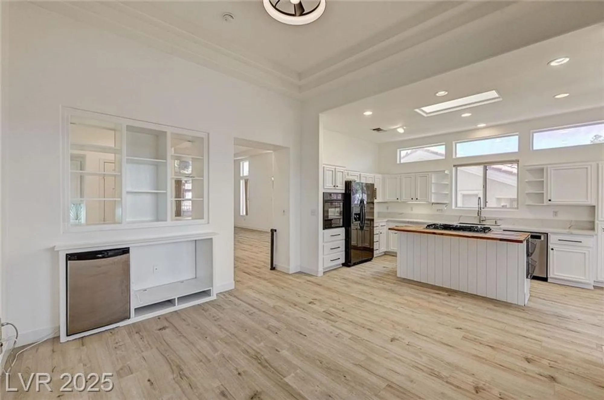 Property Slideshow image 13 of 47 | 10725 mission lakes ave, Las Vegas, NV, 89134