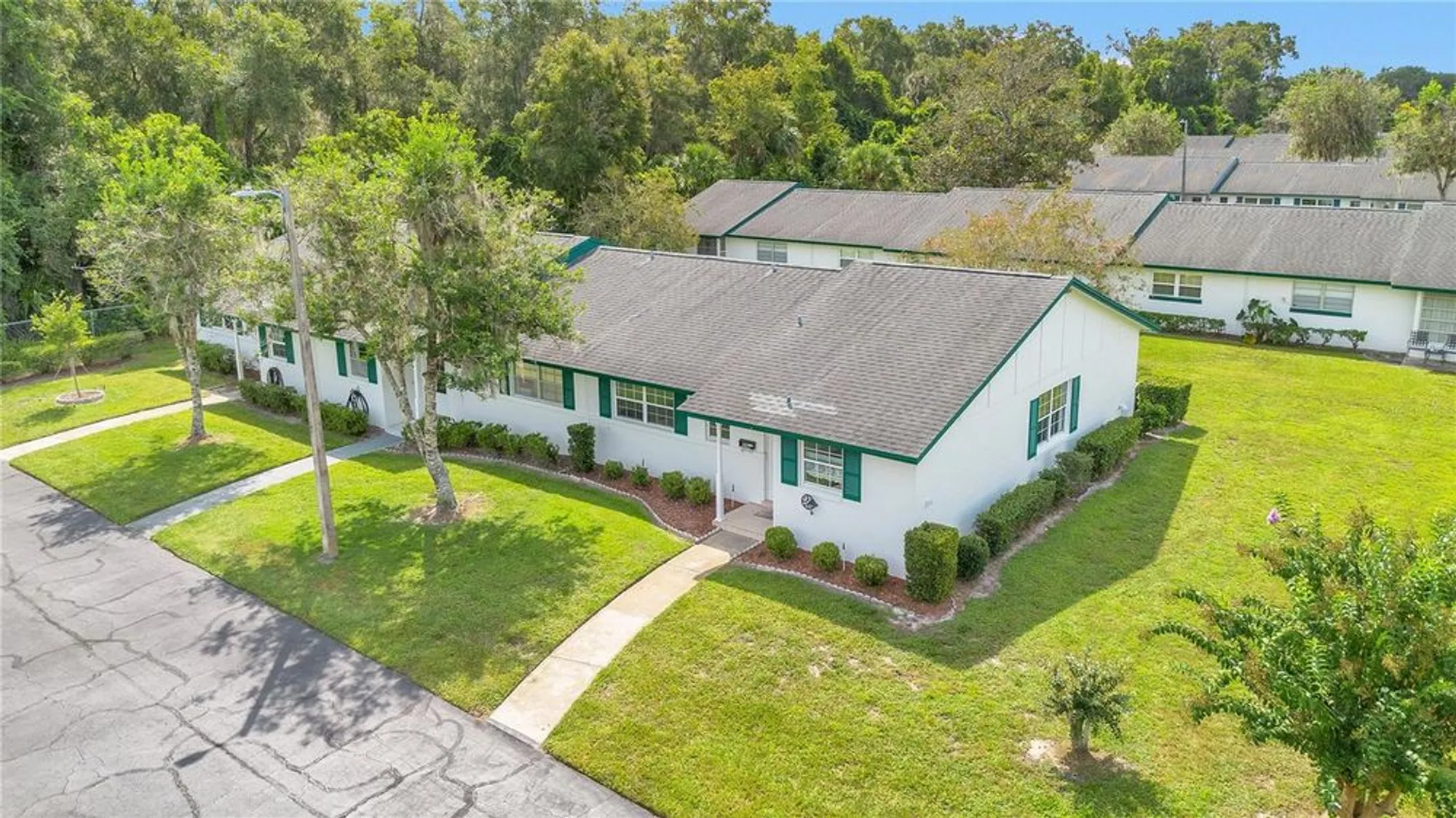 Property Slideshow image 16 of 23 | 239 n hill ave # 110, Deland, FL, 32724