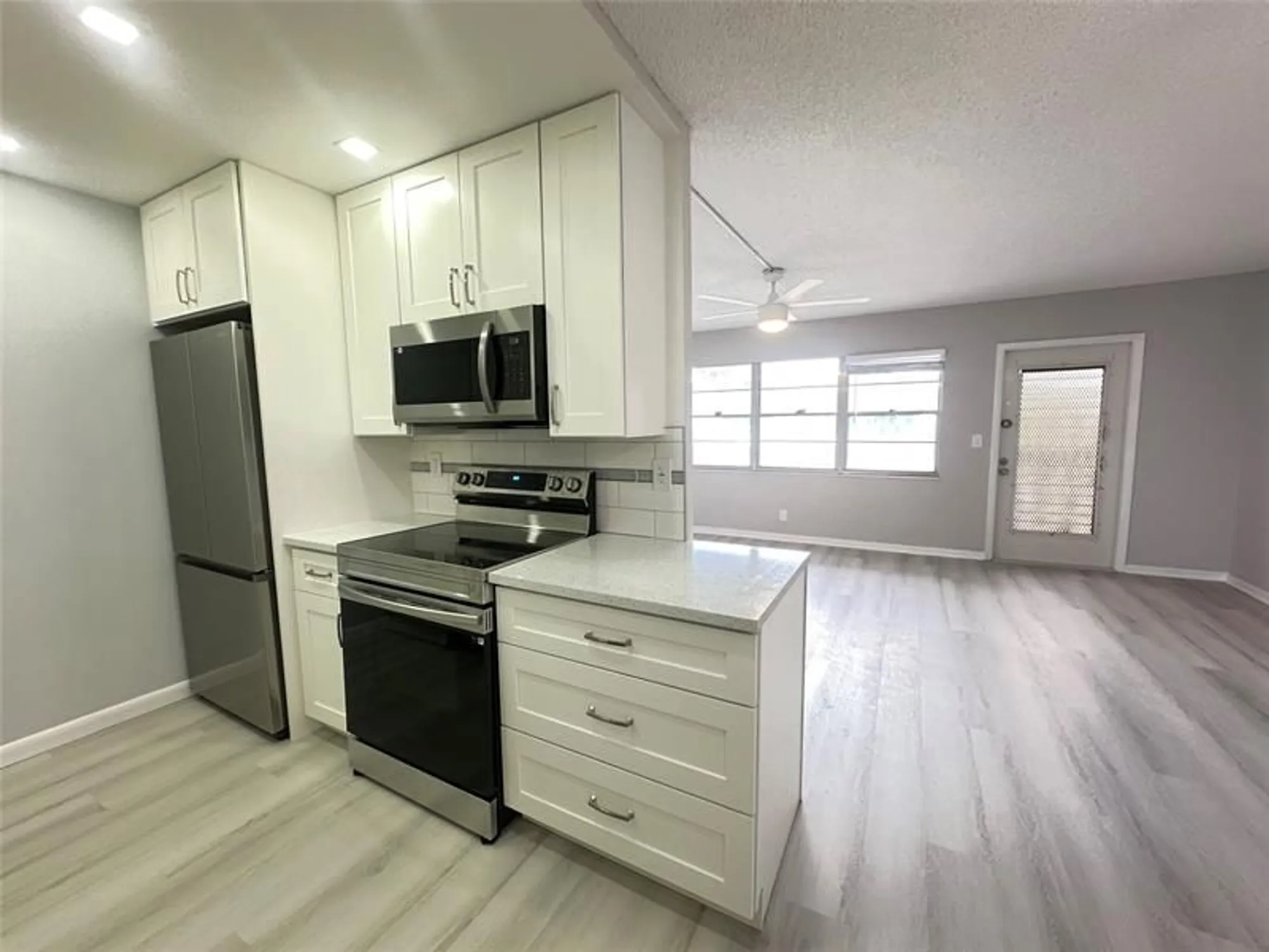 Property Slideshow image 4 of 66 | 2048 newport n # 2048, Deerfield Beach, FL, 33442