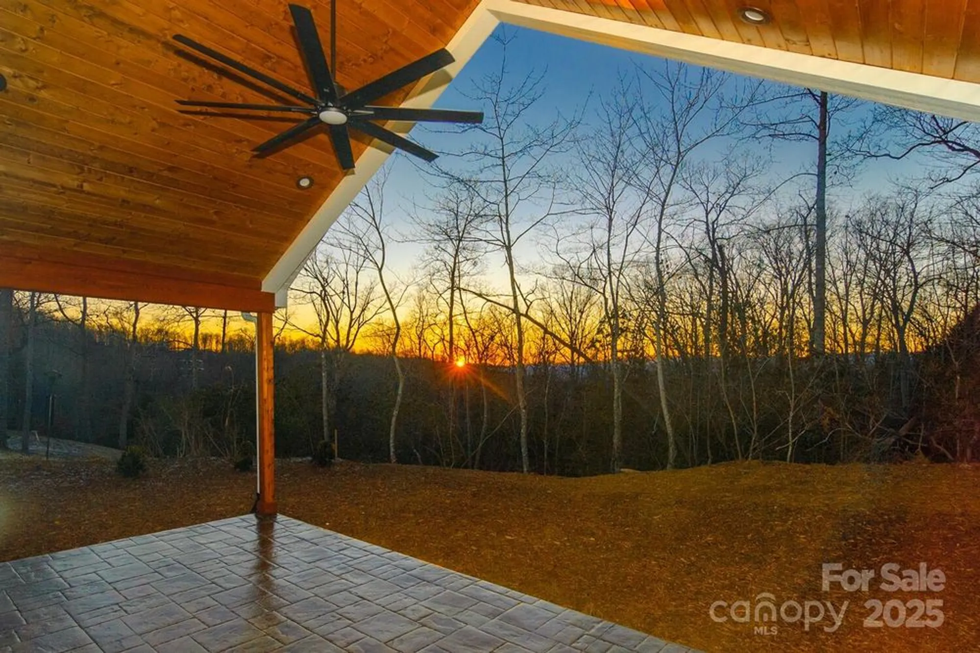Property Slideshow image 13 of 48 | 131 dawn mist ct, Hendersonville, NC, 28791