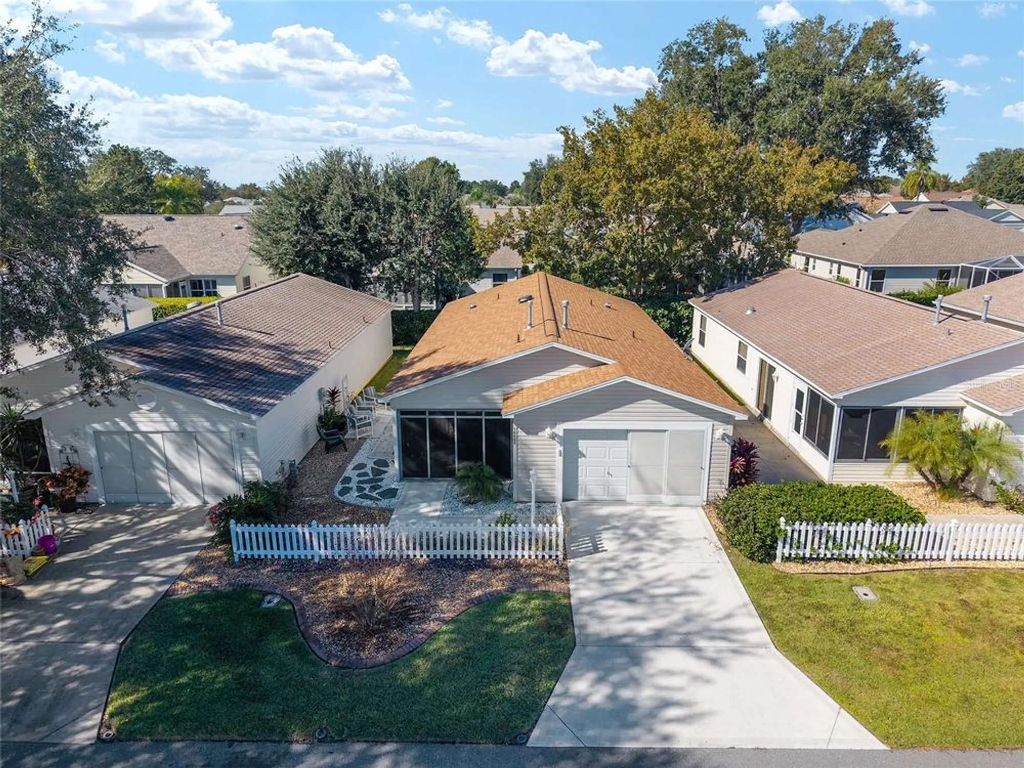 Property Slideshow image 31 of 34 | 16966 se 94th sunnybrook cir, The Villages, FL, 32162