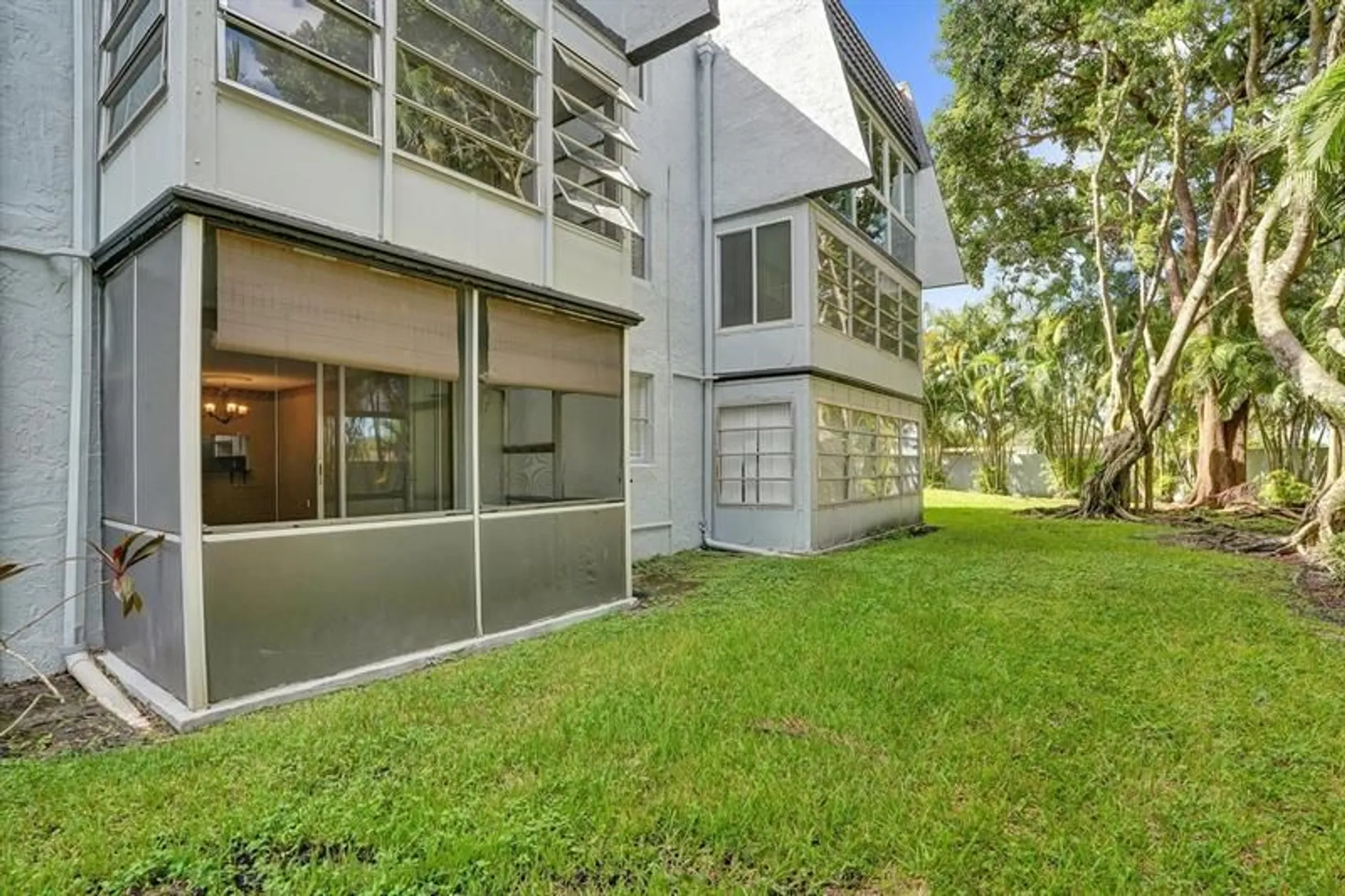 Property Slideshow image 25 of 31 | 9201 lime bay blvd apt 114, Tamarac, FL, 33321