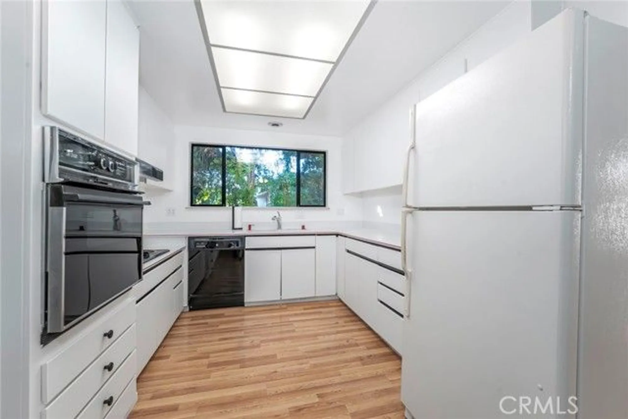 Property Slideshow image 9 of 40 | 936 avenida majorca, Laguna Woods, CA, 92637