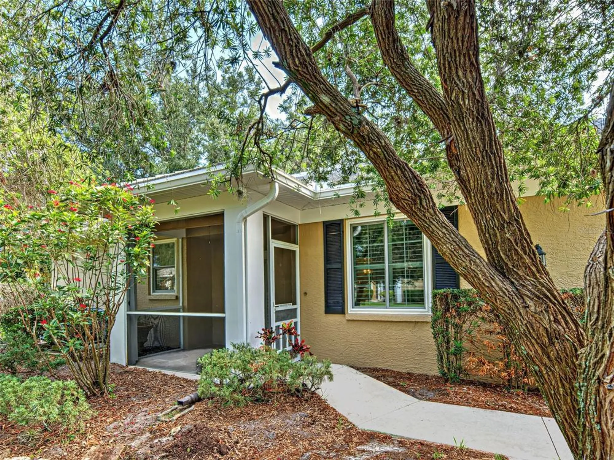 Property Slideshow image 4 of 54 | 912 barclay ct, Venice, FL, 34293