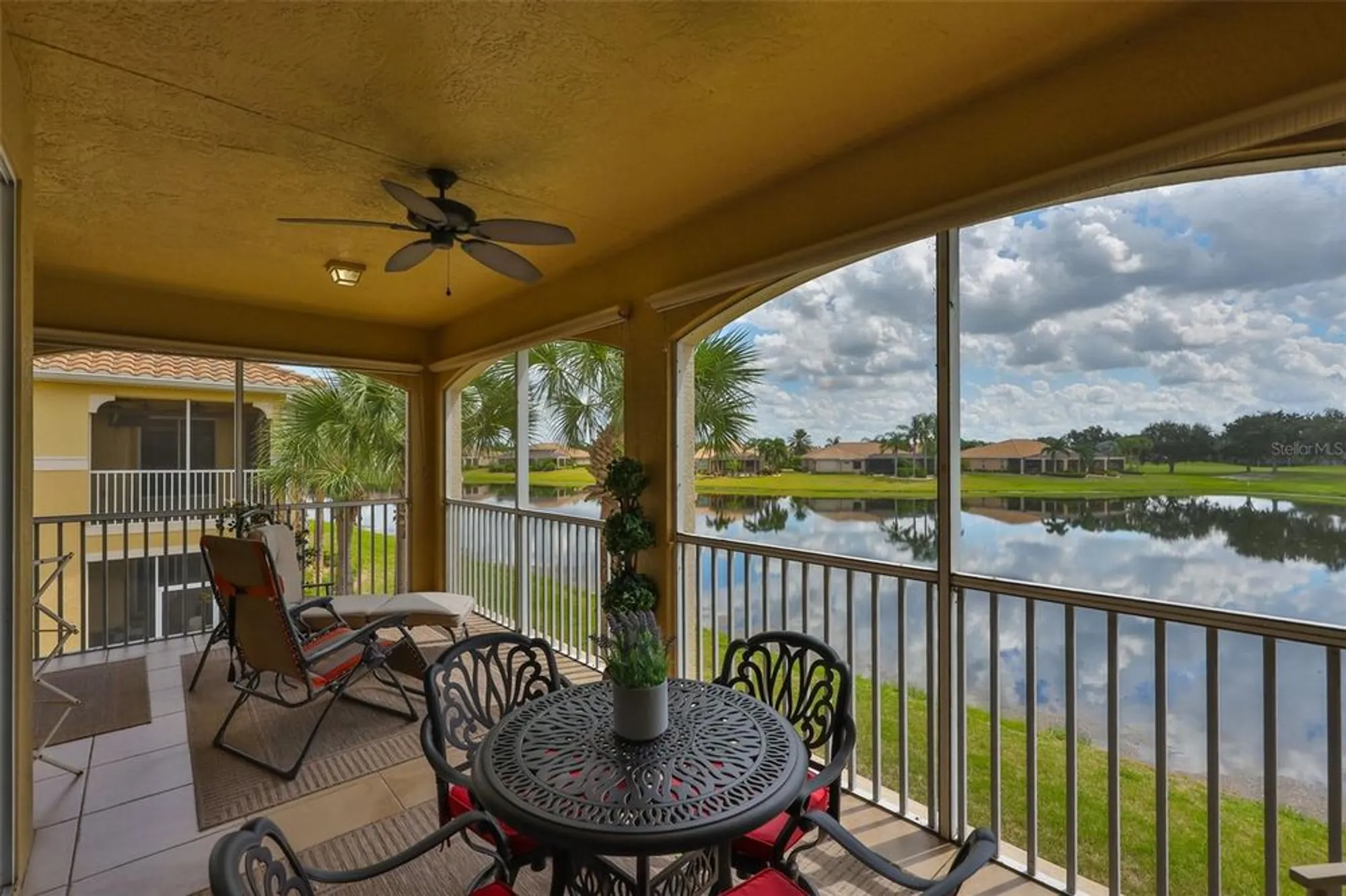 Property Slideshow image 21 of 57 | 1360 emerald dunes dr, Sun City Center, FL, 33573